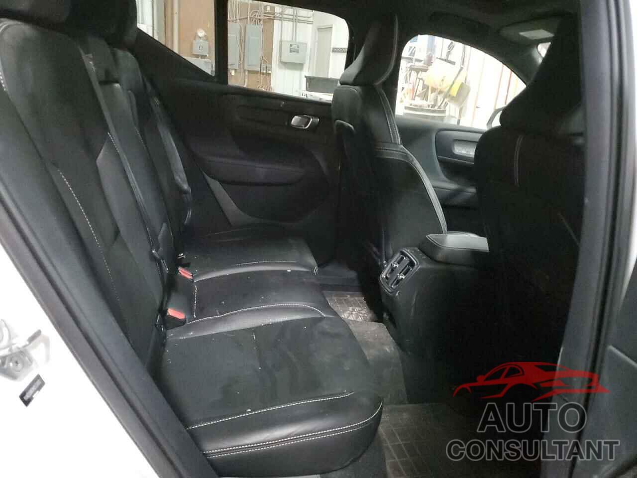 VOLVO XC40 2021 - YV4ED3UR3M2533813