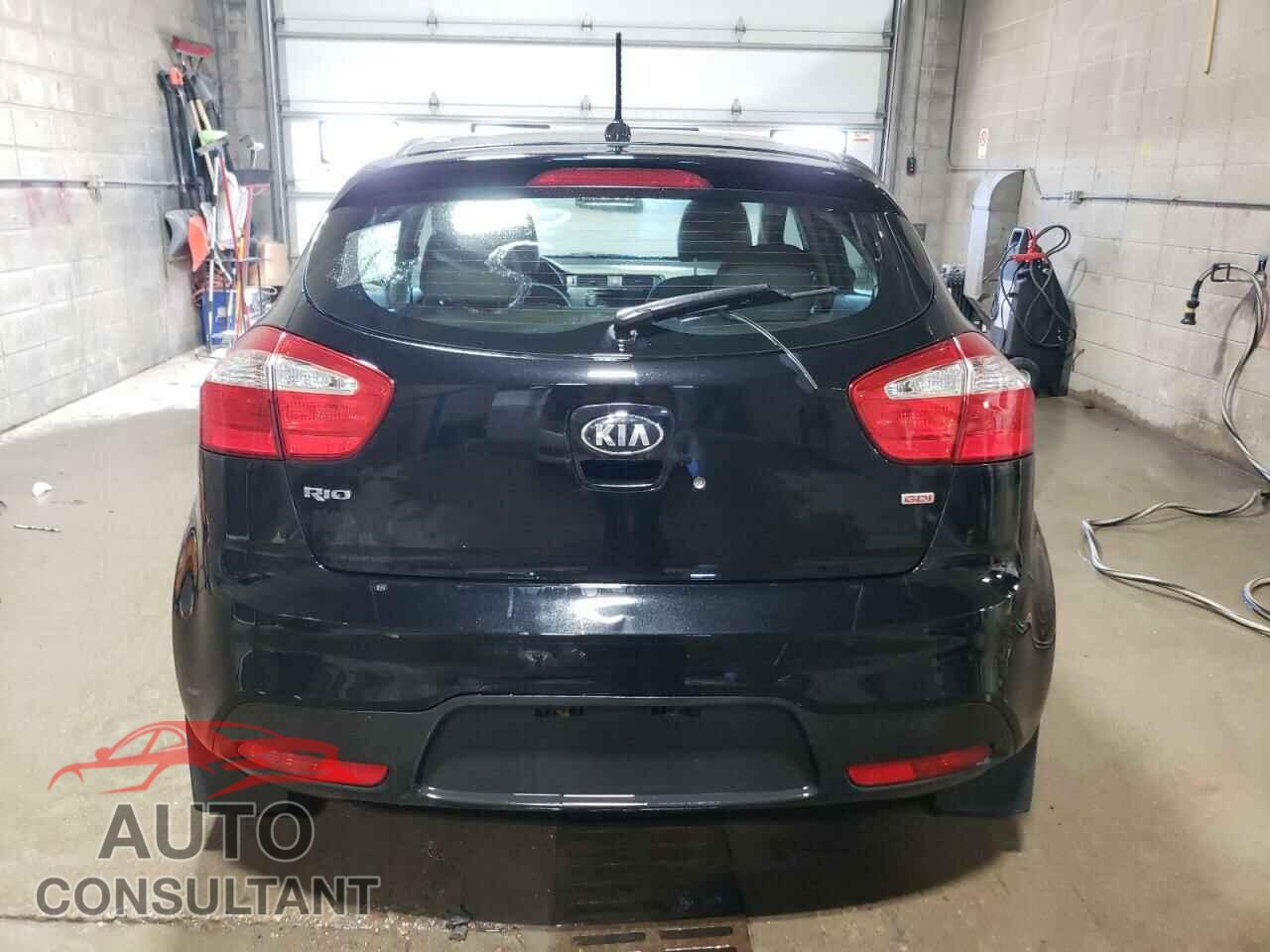 KIA RIO 2015 - KNADM5A37F6435533