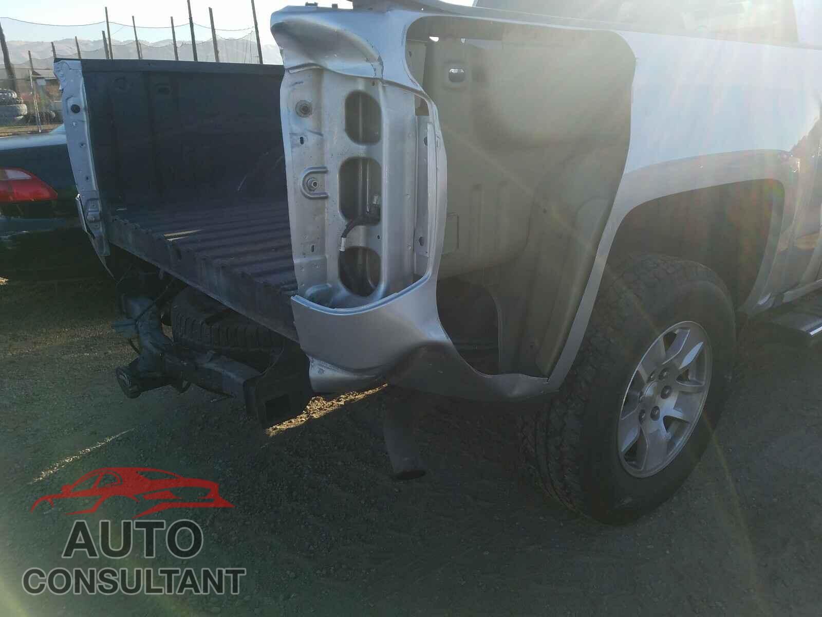 CHEVROLET SILVERADO 2017 - 3GCUKREC2HG190832