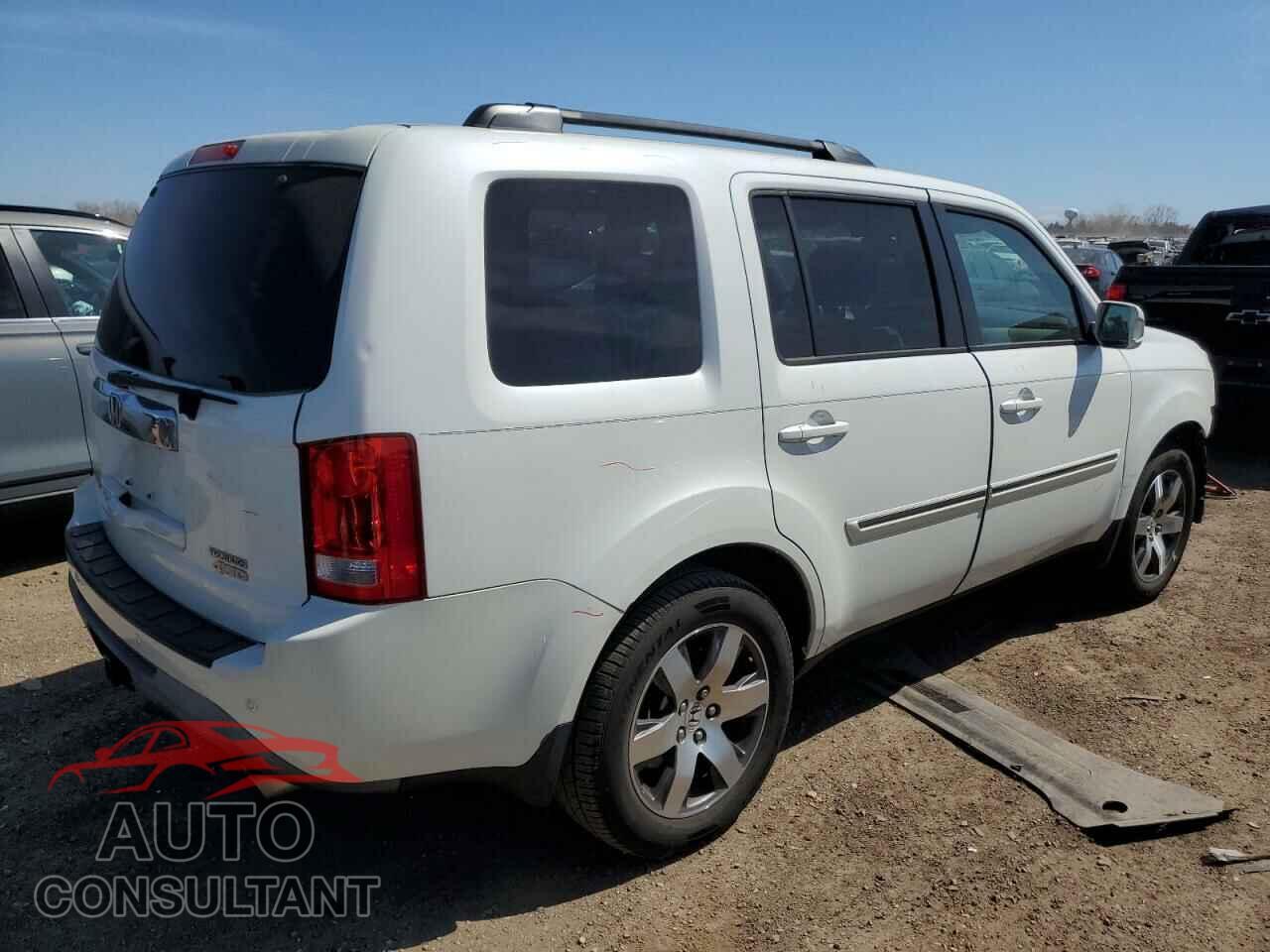 HONDA PILOT 2013 - 5FNYF4H94DB015989
