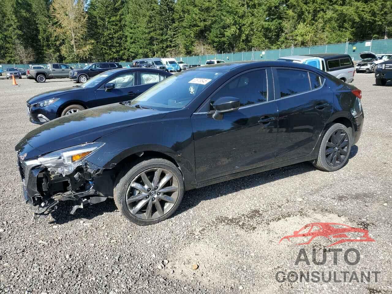MAZDA 3 2018 - 3MZBN1W33JM190874