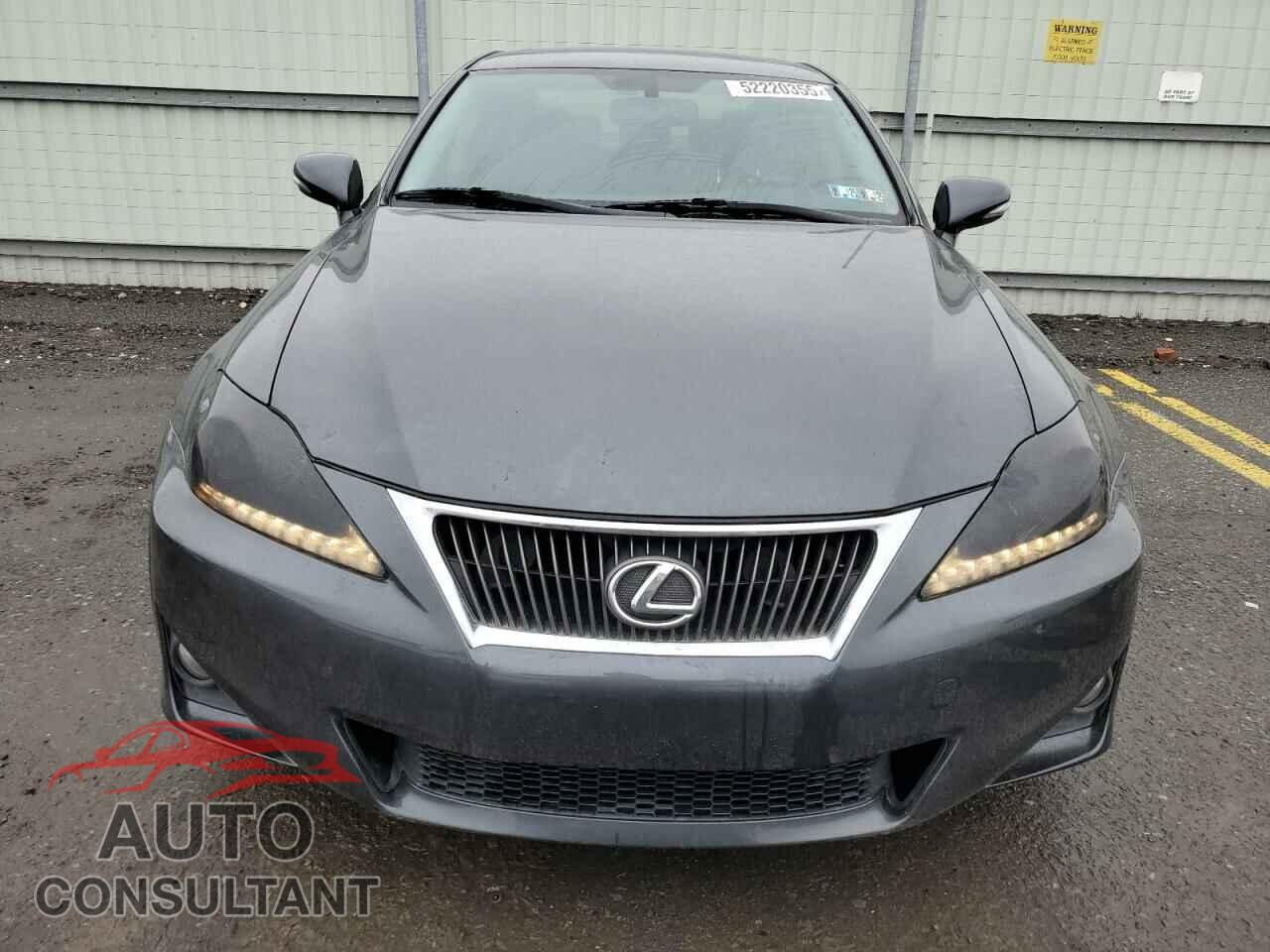 LEXUS IS 2011 - JTHCF5C24B5051947