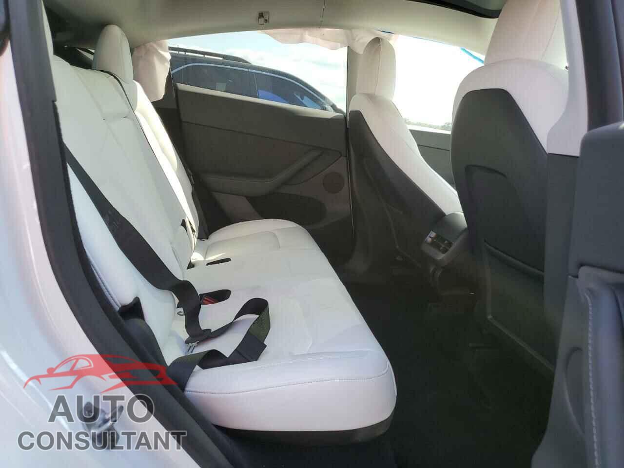 TESLA MODEL Y 2023 - 7SAYGDEEXPF633646