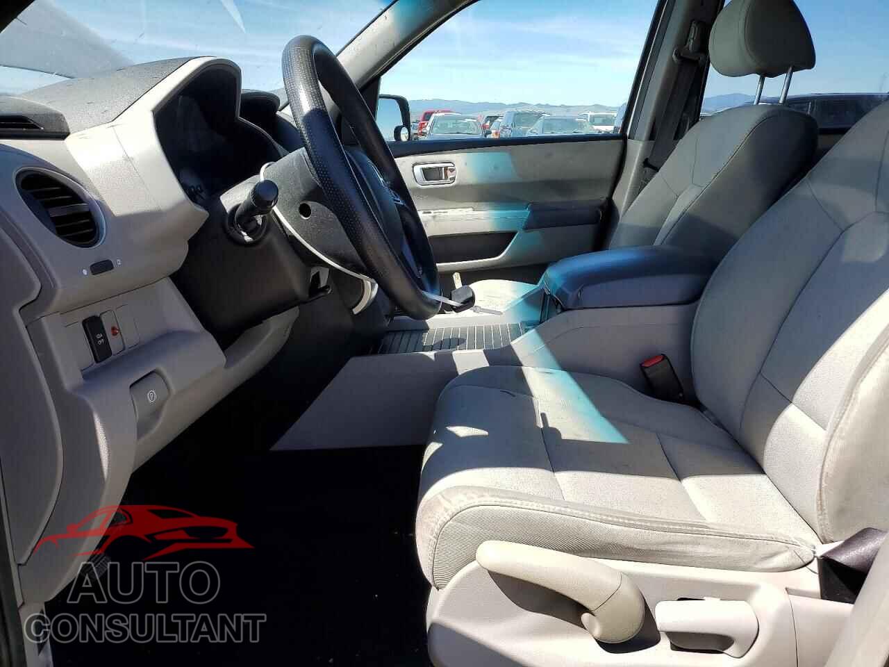 HONDA PILOT 2011 - 5FNYF3H28BB030103