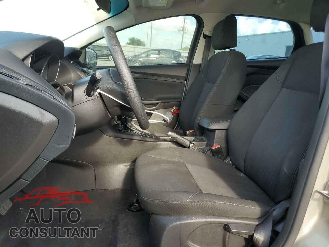 FORD FOCUS 2016 - 1FADP3F24GL373838