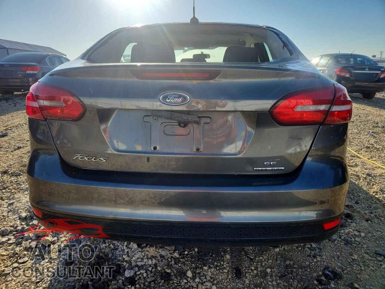 FORD FOCUS 2016 - 1FADP3F21GL392430