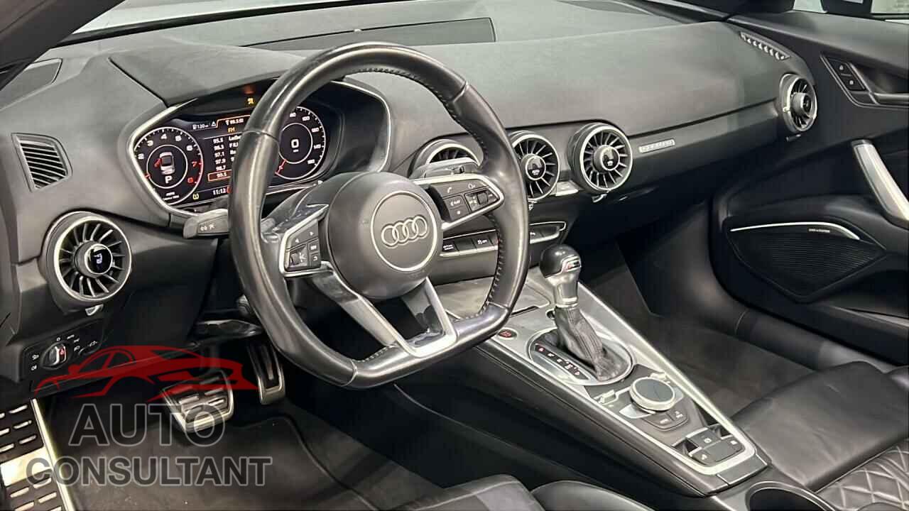 AUDI TT 2016 - TRUT5CFV1G1013109