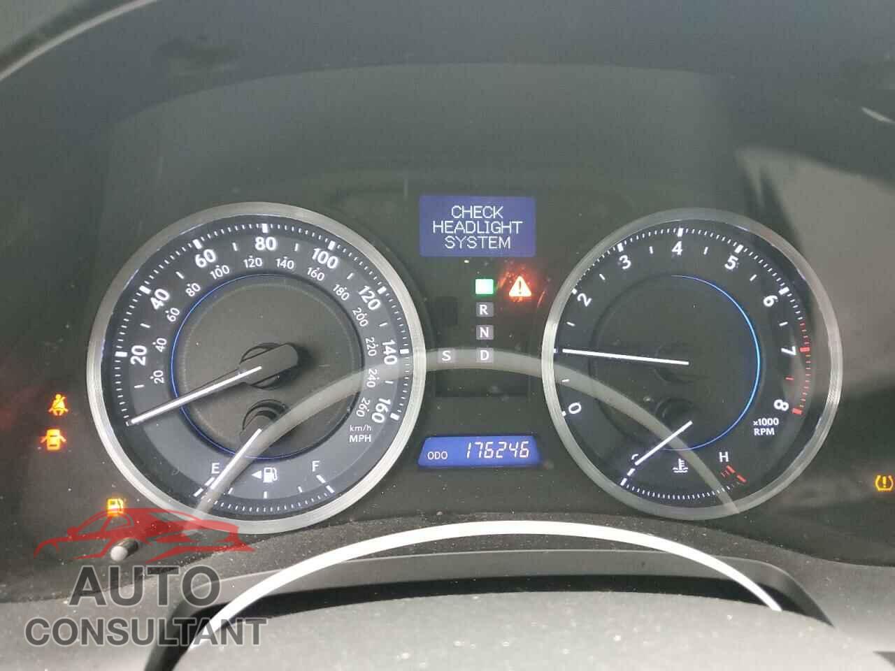 LEXUS IS 2011 - JTHCF5C26B5049892