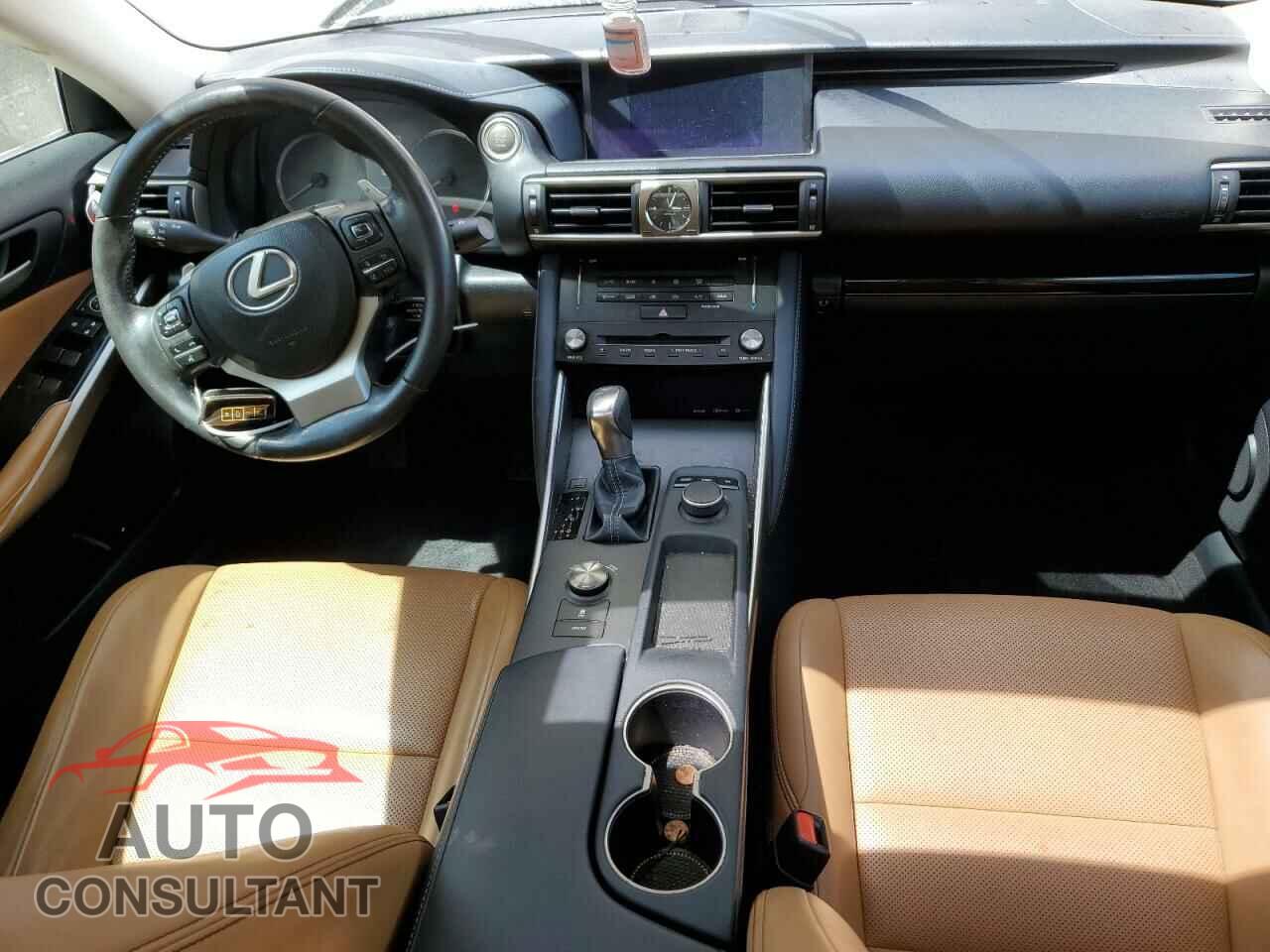 LEXUS IS 2017 - JTHBA1D24H5045334