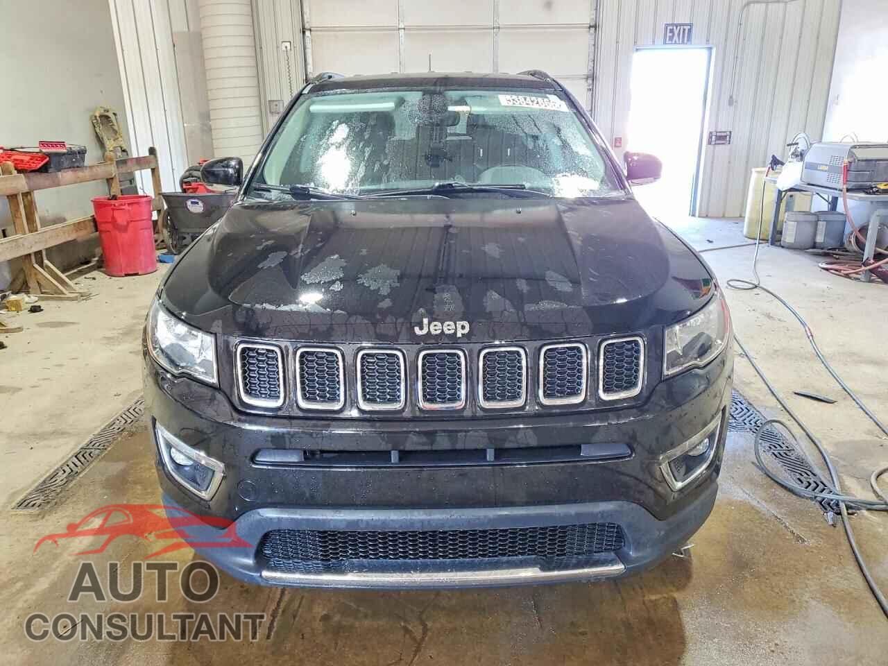 JEEP COMPASS 2018 - 3C4NJDCB7JT255563