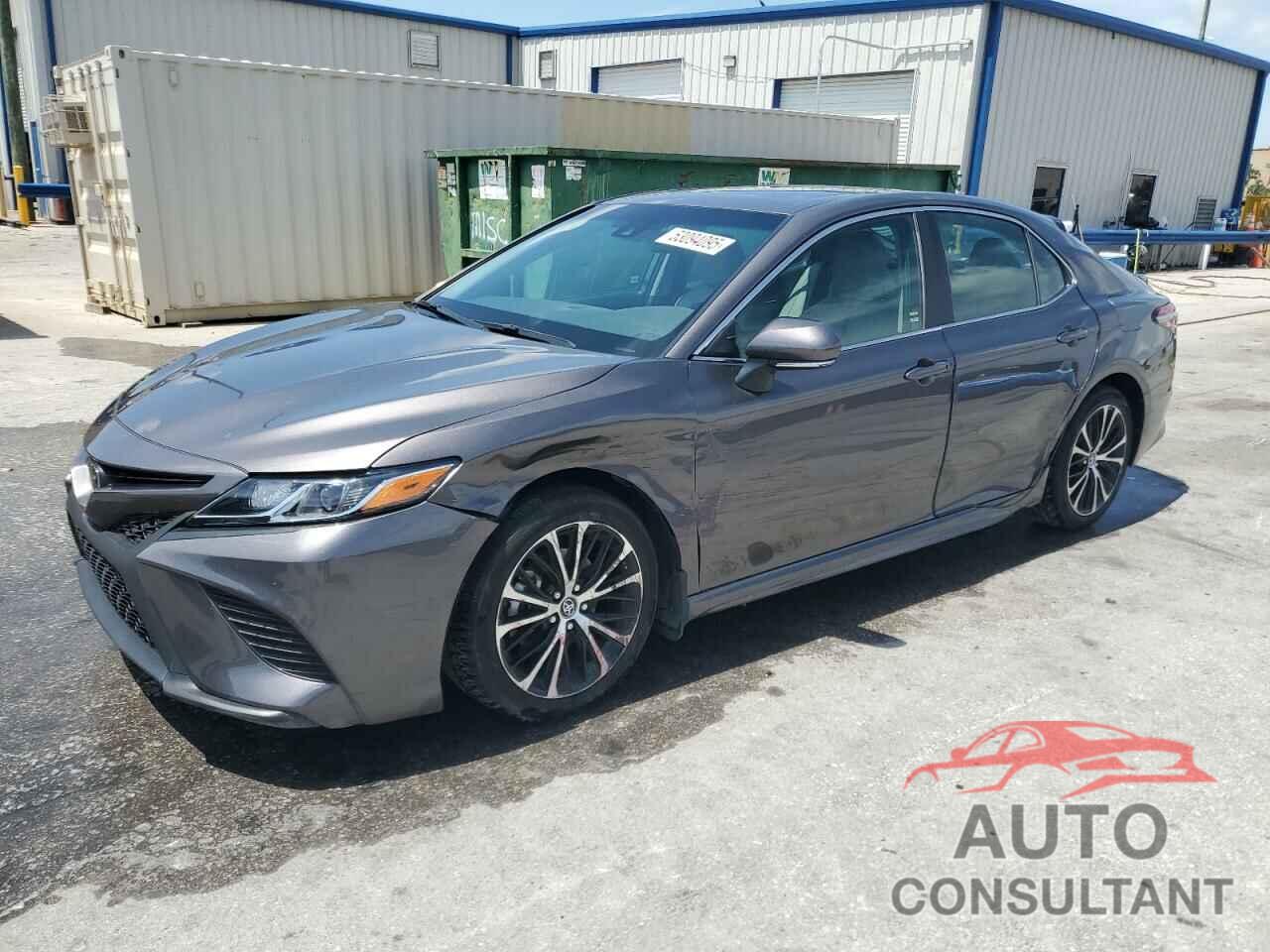 TOYOTA CAMRY 2018 - 4T1B11HK1JU120140