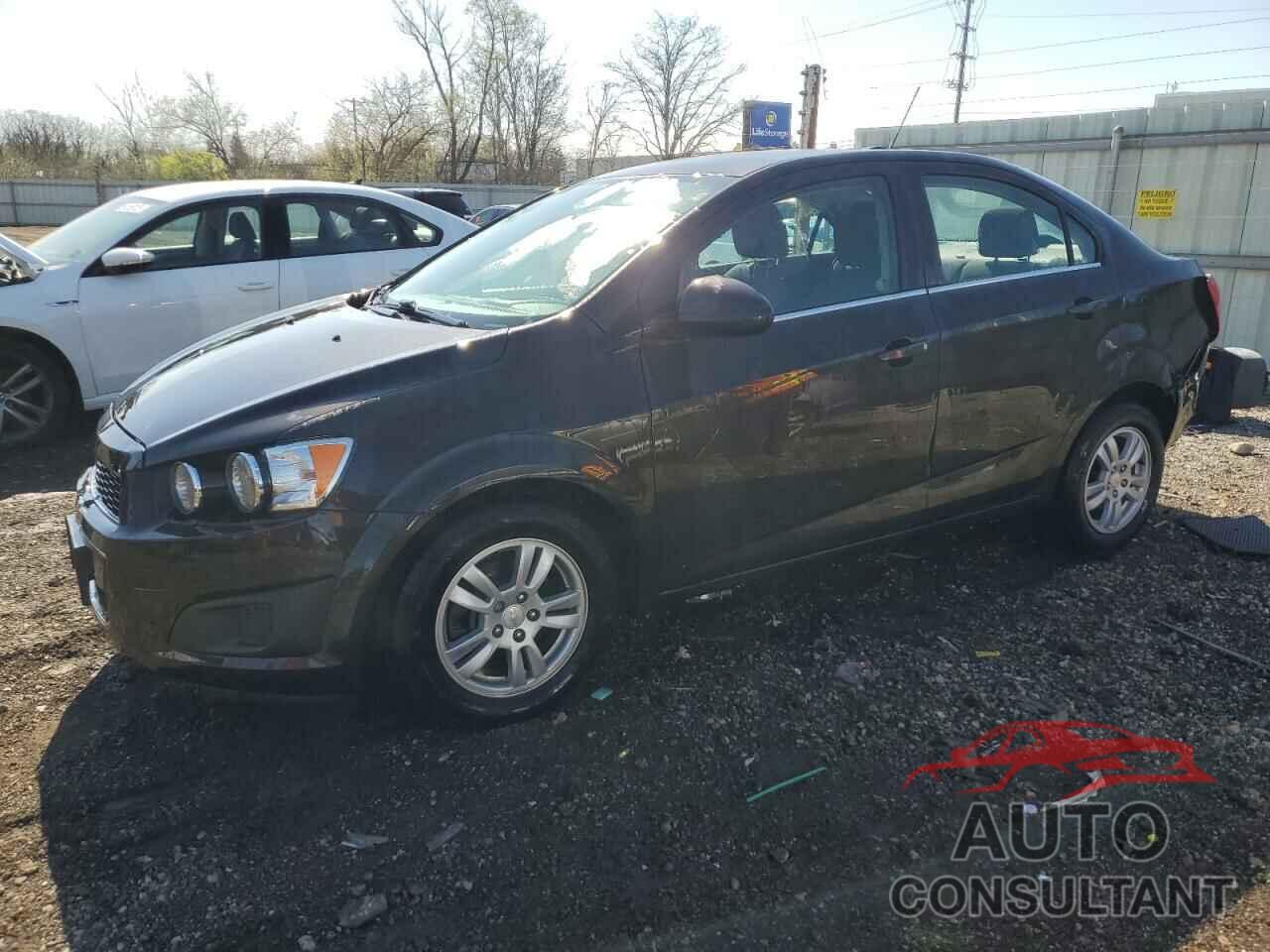 CHEVROLET SONIC 2015 - 1G1JC5SH2F4200996