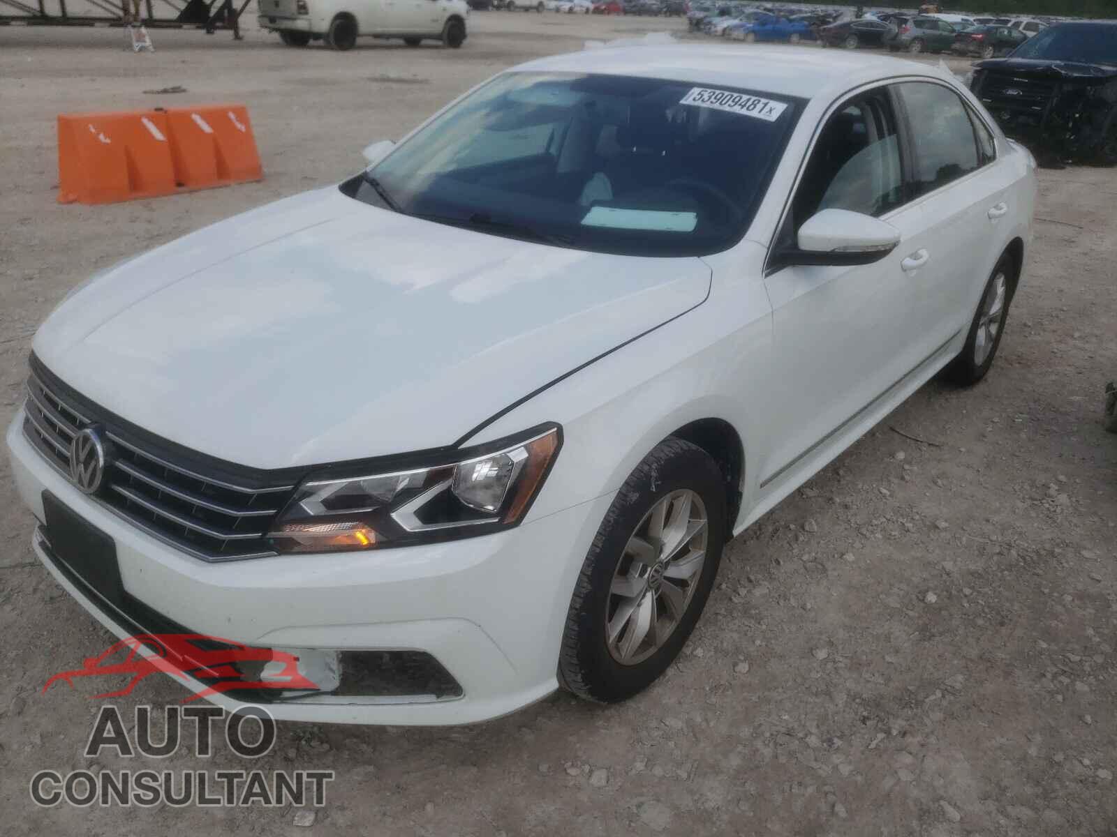 VOLKSWAGEN PASSAT 2017 - 1VWAT7A33HC086392
