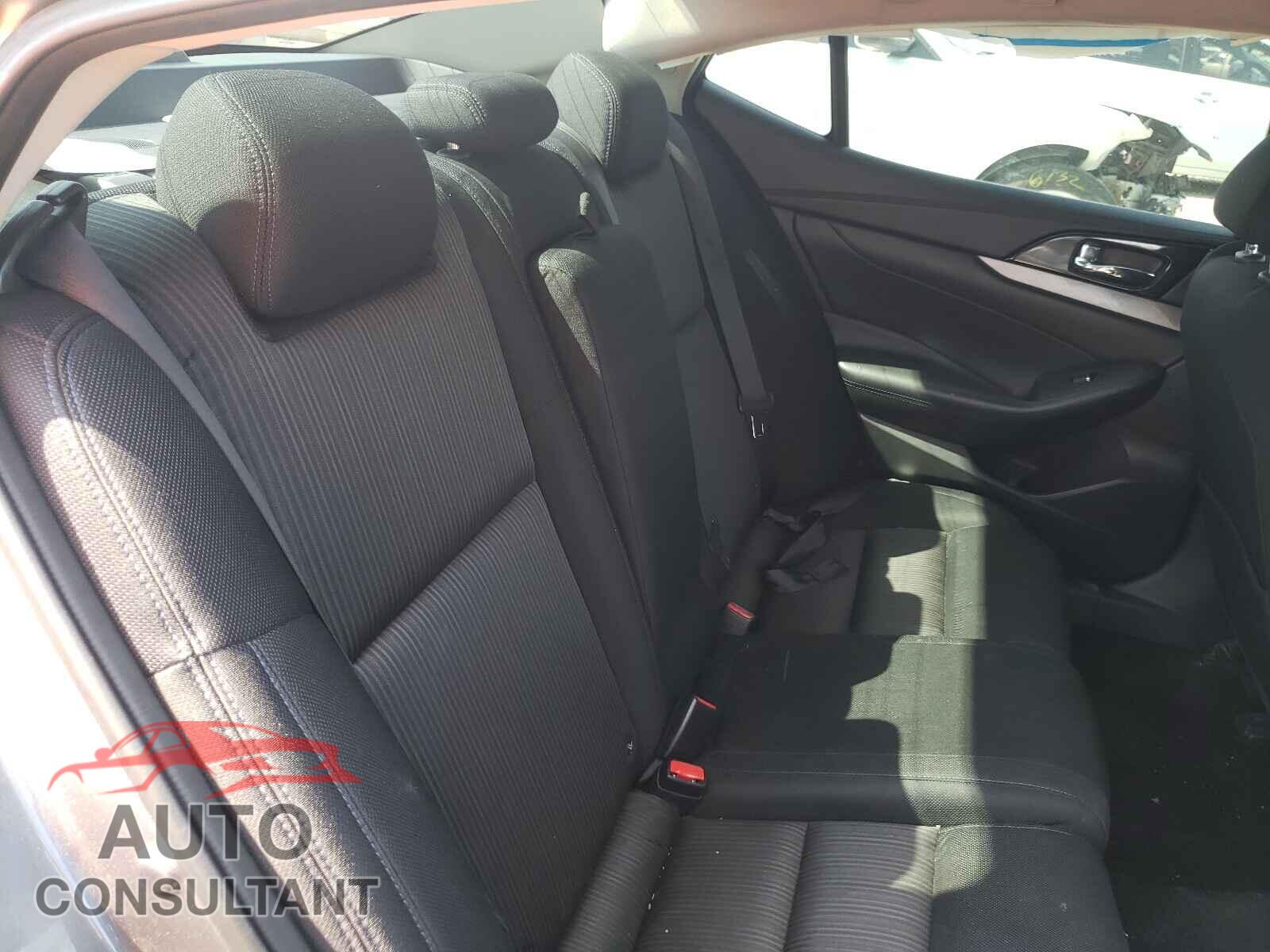 NISSAN MAXIMA 2017 - 1N4AA6AP6HC399187