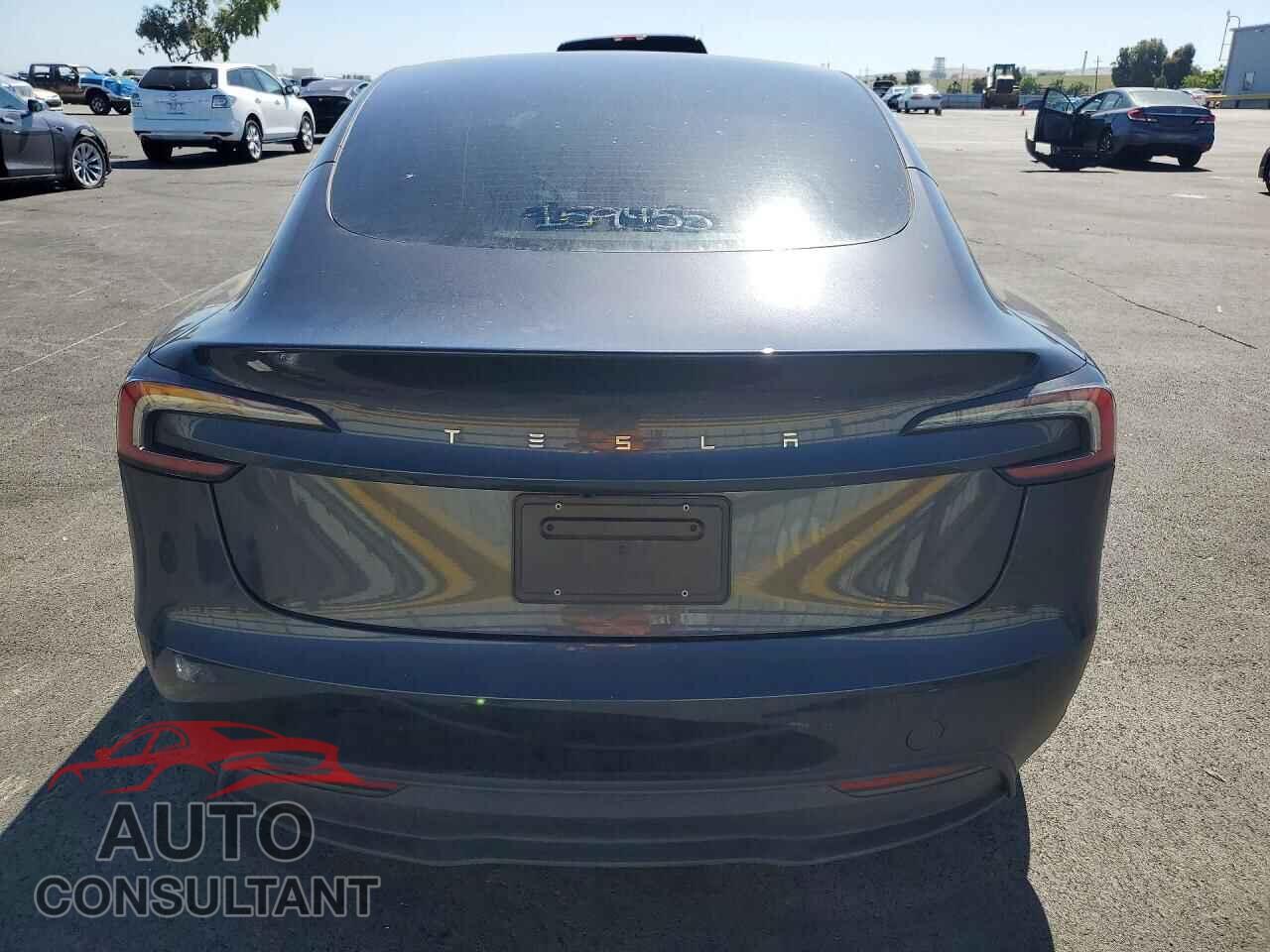 TESLA MODEL 3 2024 - 5YJ3E1EA8RF862158