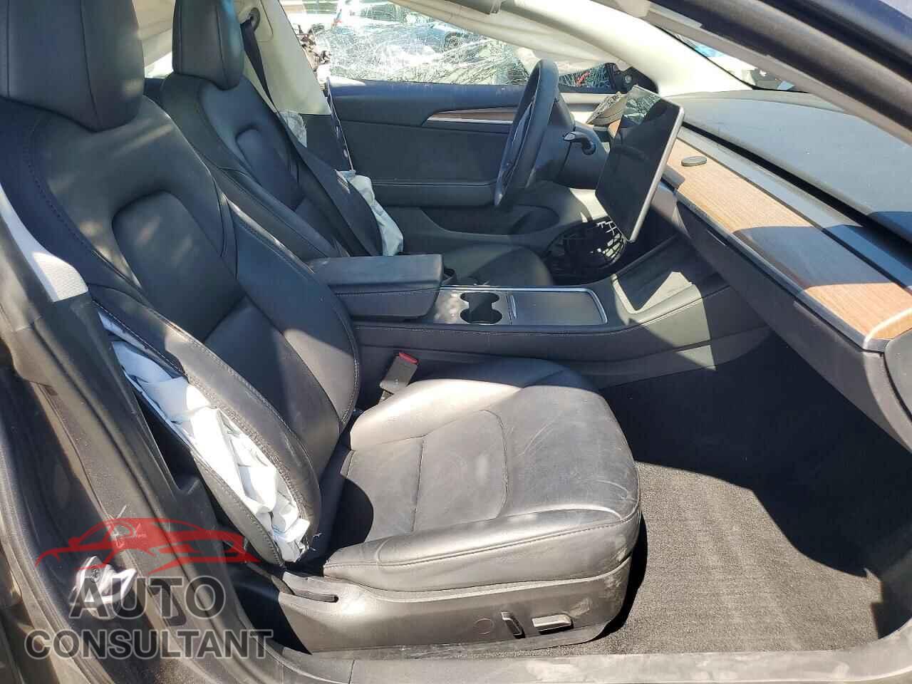 TESLA MODEL 3 2023 - 5YJ3E1EA9PF707938