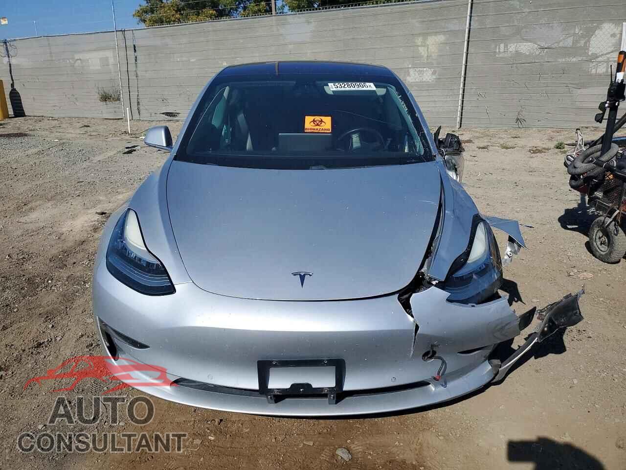 TESLA MODEL 3 2018 - 5YJ3E1EB2JF116947