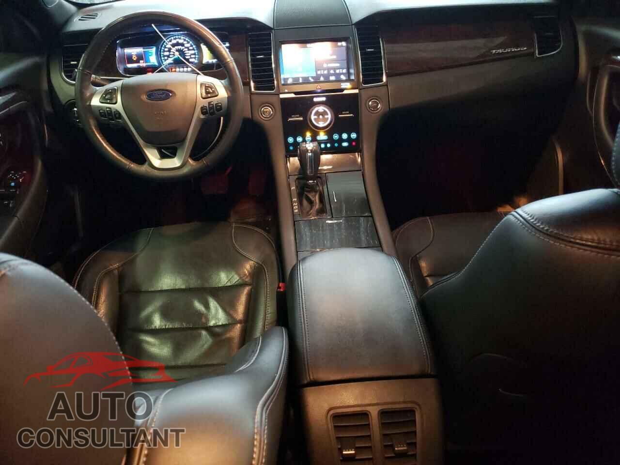 FORD TAURUS 2018 - 1FAHP2F88JG130288
