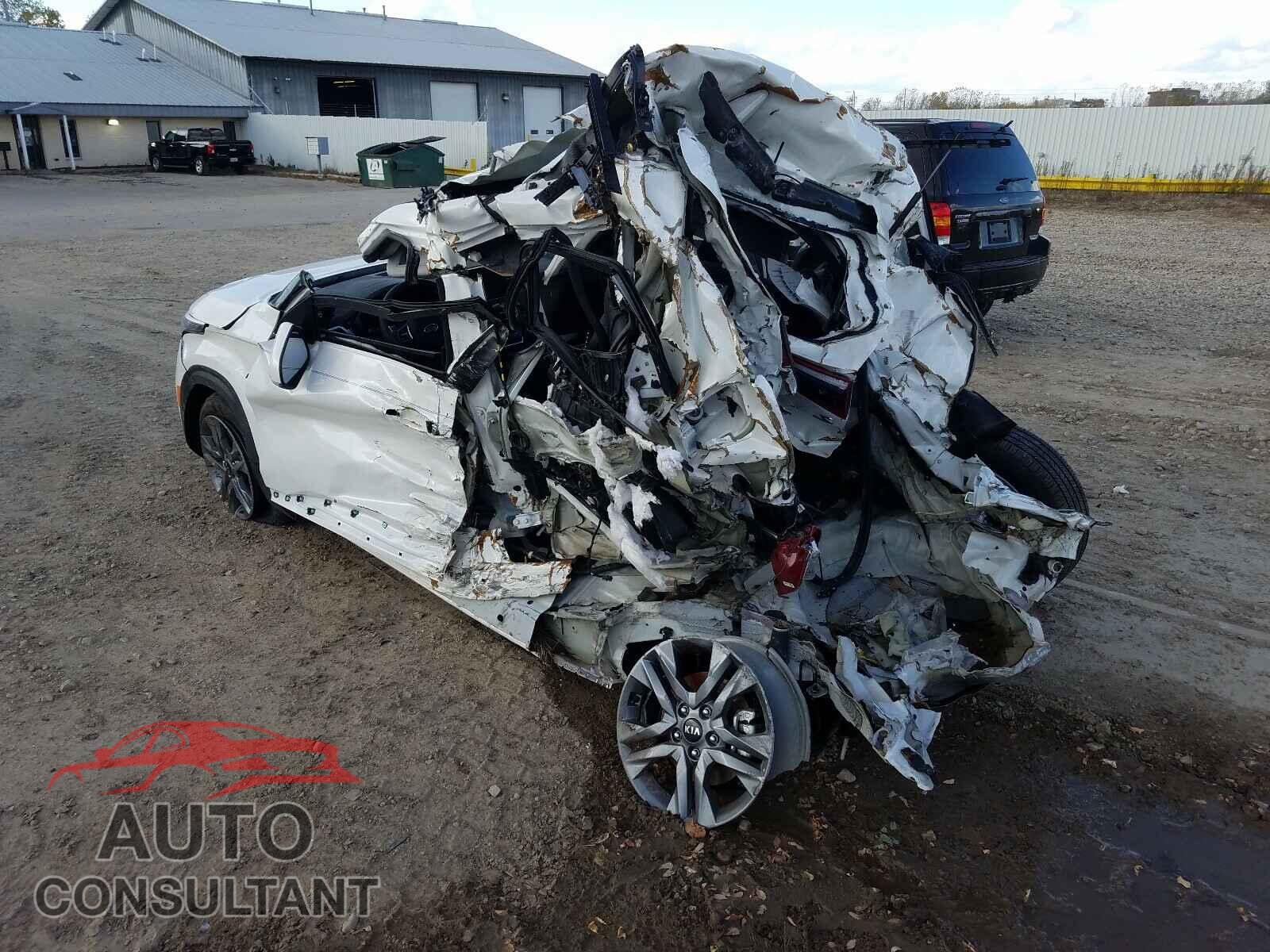 KIA SELTOS 2021 - KNDEUCAA7M7083300