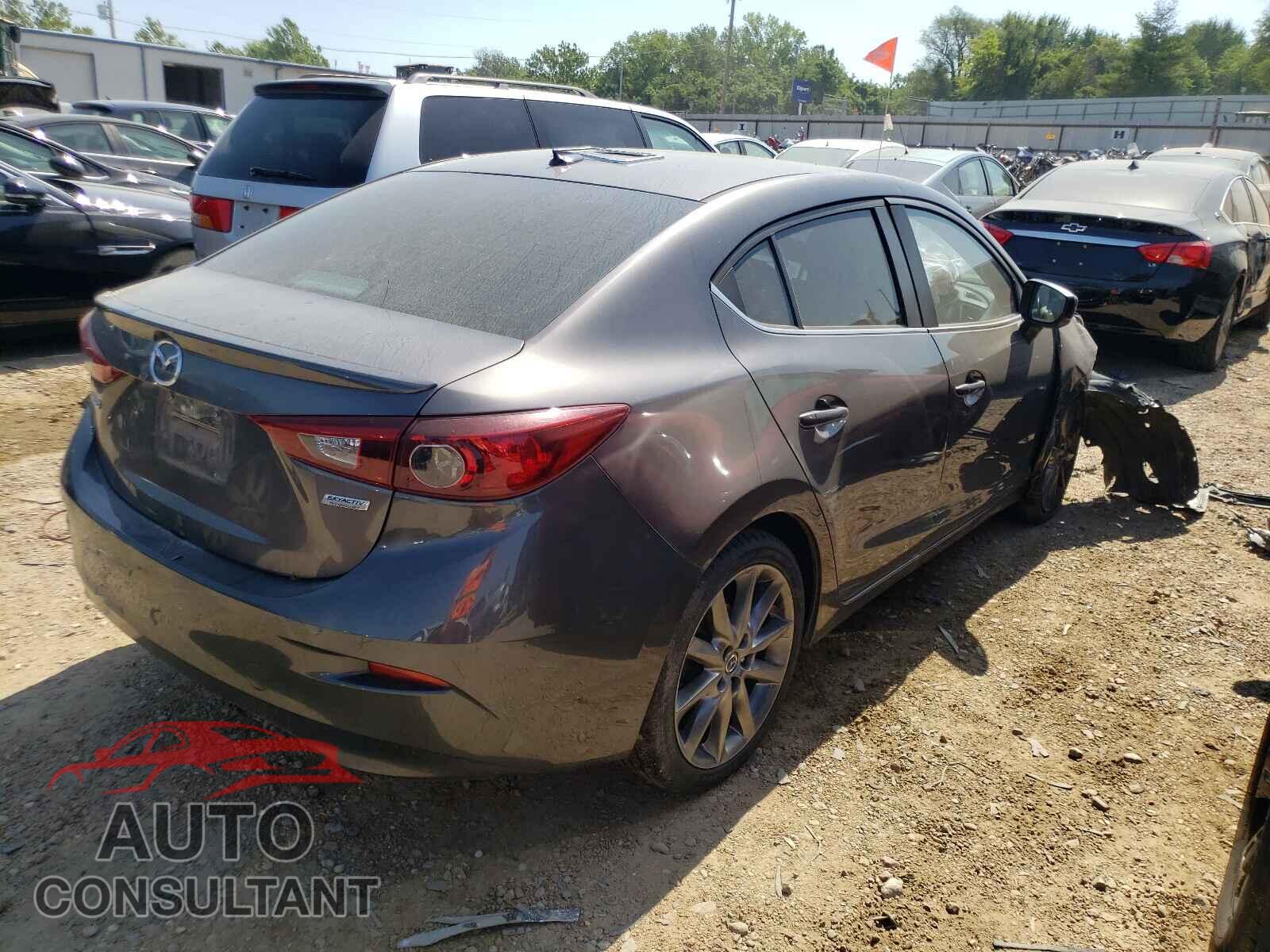 MAZDA 3 2018 - 3MZBN1W36JM230171