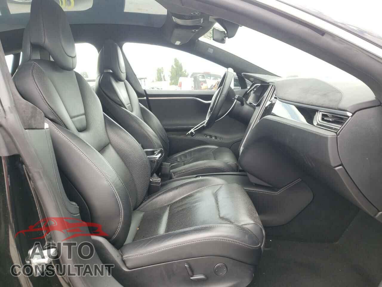 TESLA MODEL S 2017 - 5YJSA1E2XHF183880