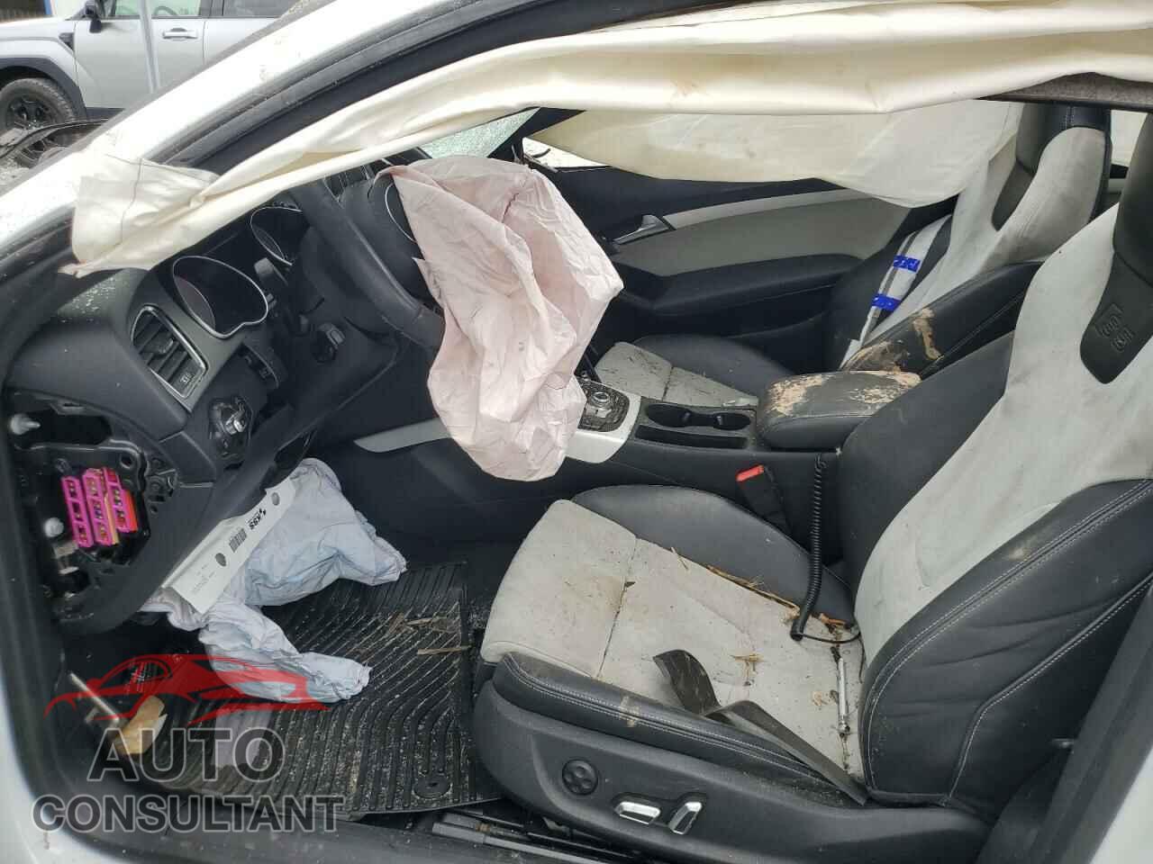 AUDI S5/RS5 2013 - WAUCGAFR5DA080090