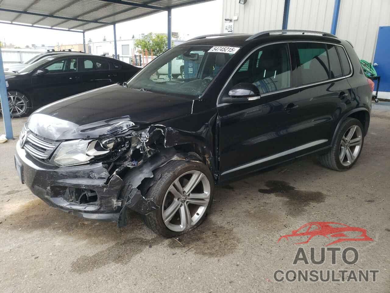 VOLKSWAGEN TIGUAN 2015 - WVGAV7AX3FW064500