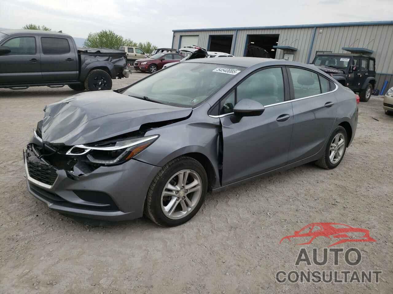 CHEVROLET CRUZE 2018 - 1G1BE5SM5J7144555