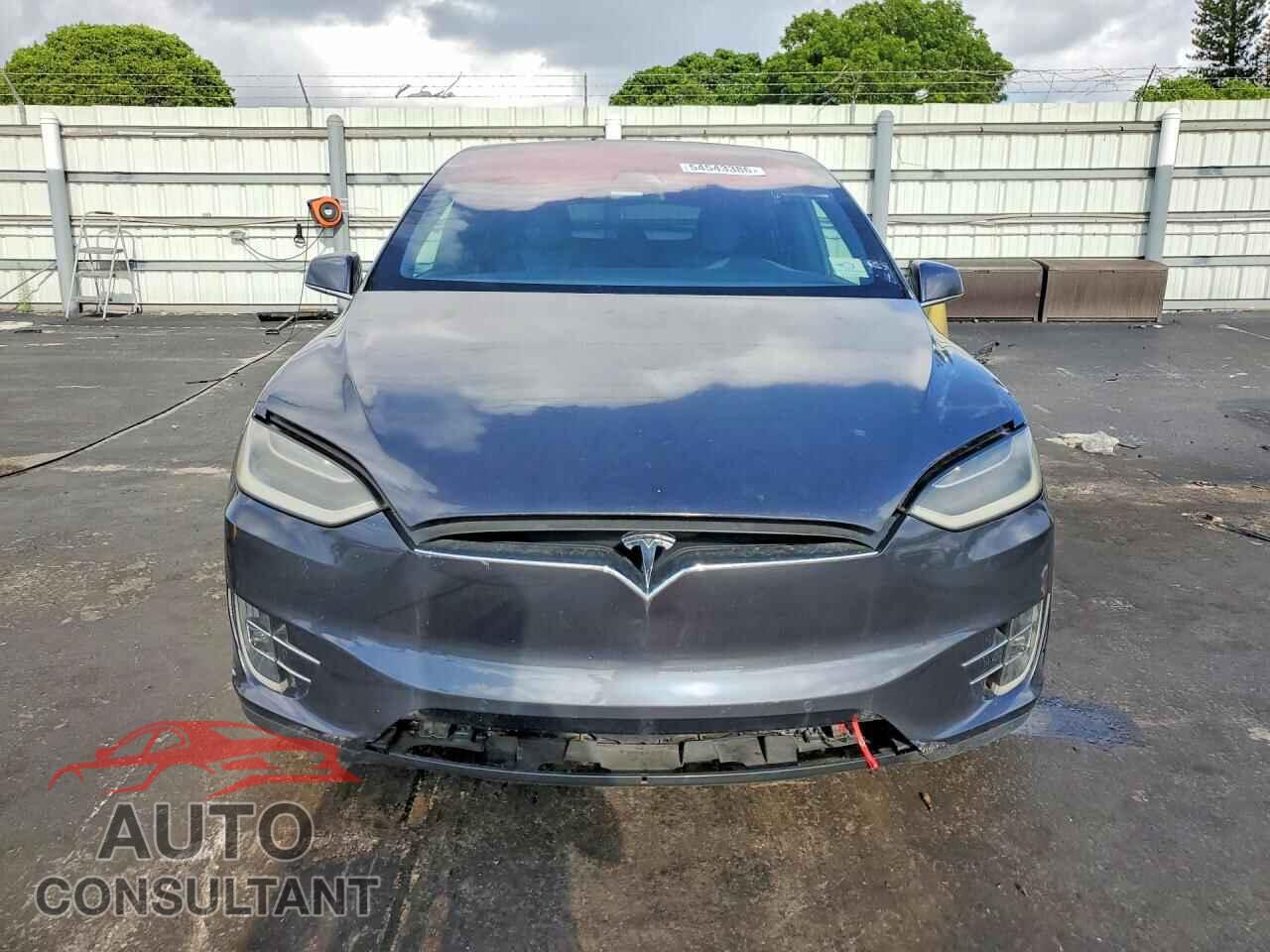TESLA MODEL X 2017 - 5YJXCDE29HF052215