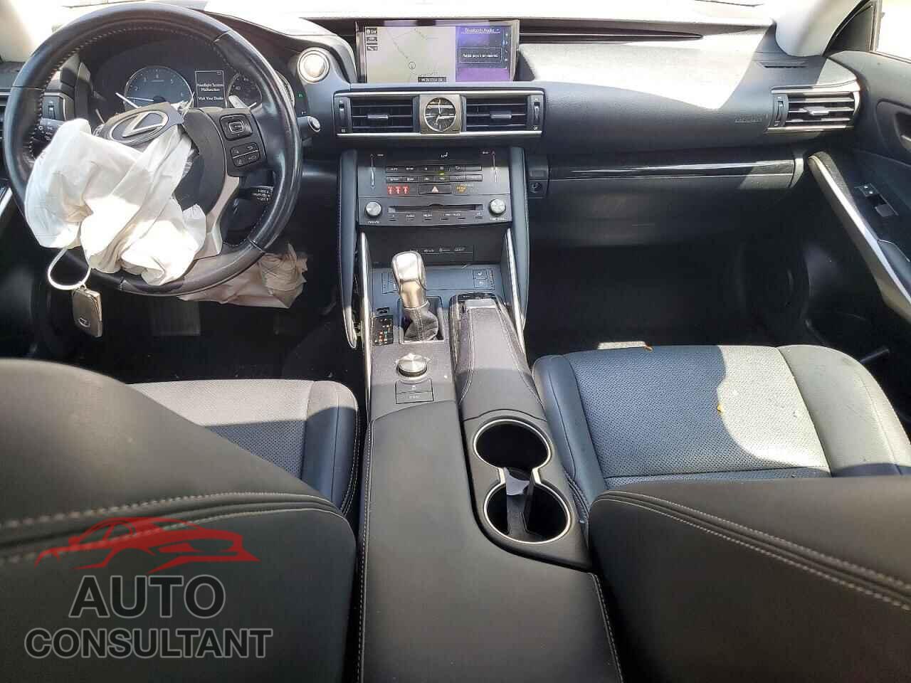 LEXUS IS 2017 - JTHCM1D28H5015099