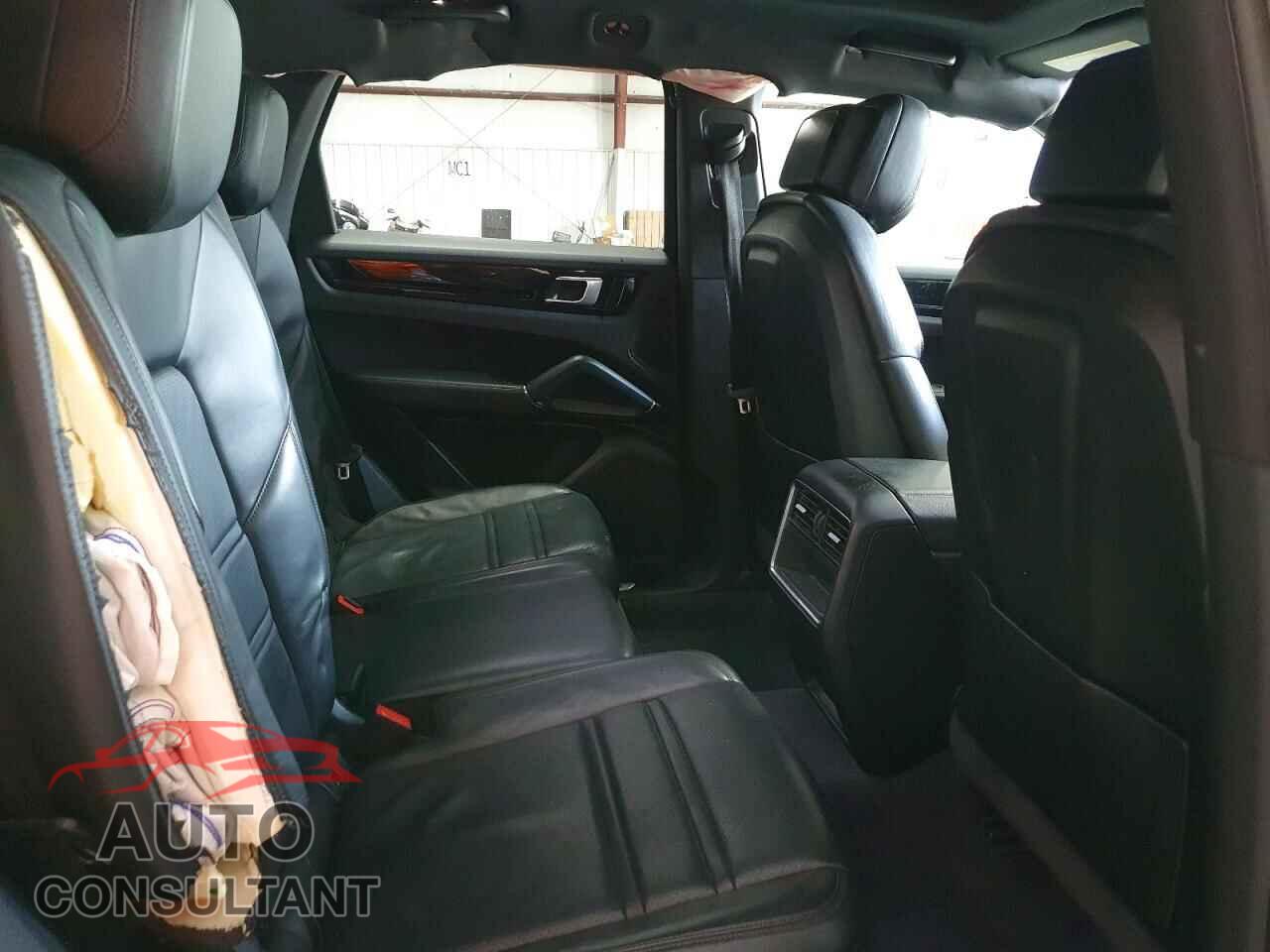 PORSCHE CAYENNE 2020 - WP1AA2AY6LDA05202