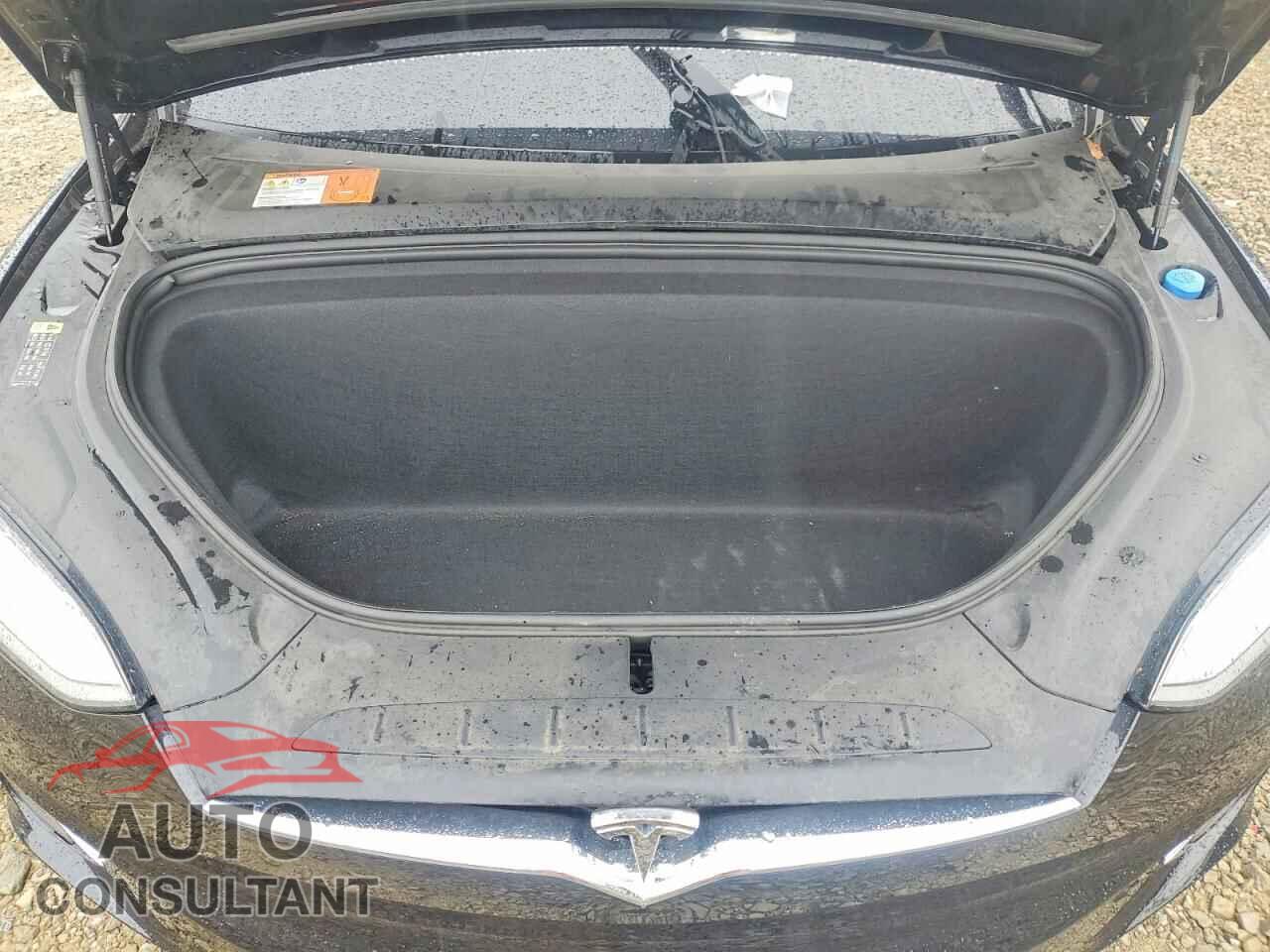 TESLA MODEL X 2017 - 5YJXCAE24HF060222