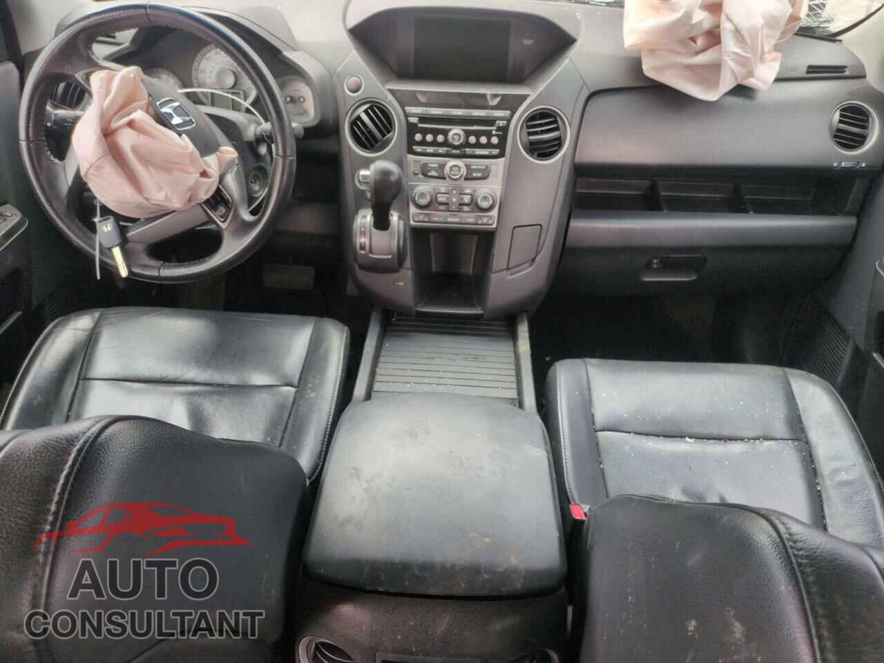HONDA PILOT 2015 - 5FNYF4H51FB046732