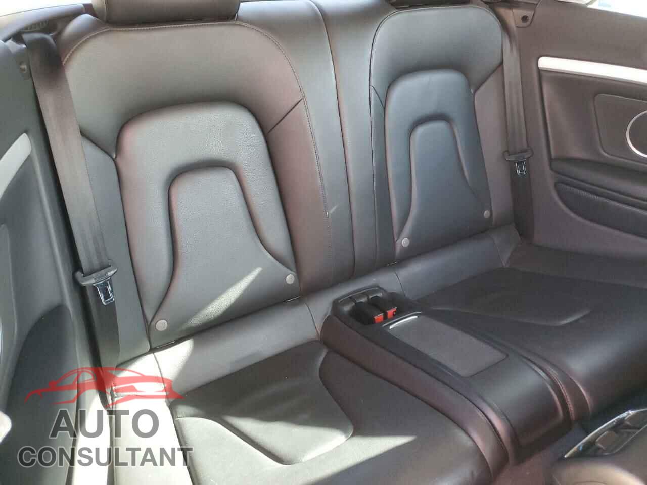 AUDI A5 2010 - WAUJFAFH2AN025232