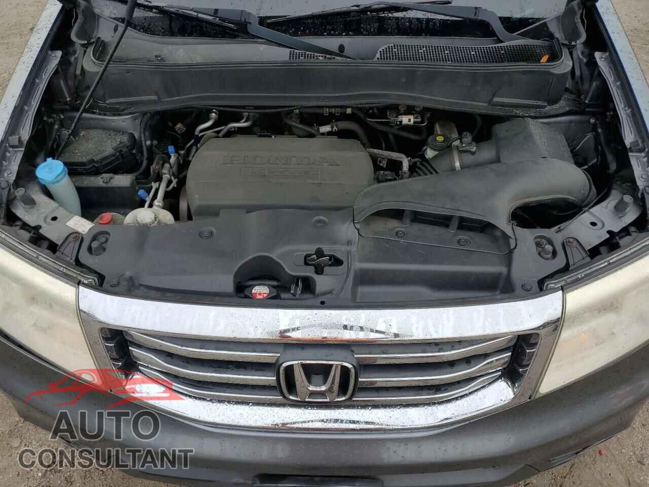HONDA PILOT 2013 - 5FNYF4H49DB028421