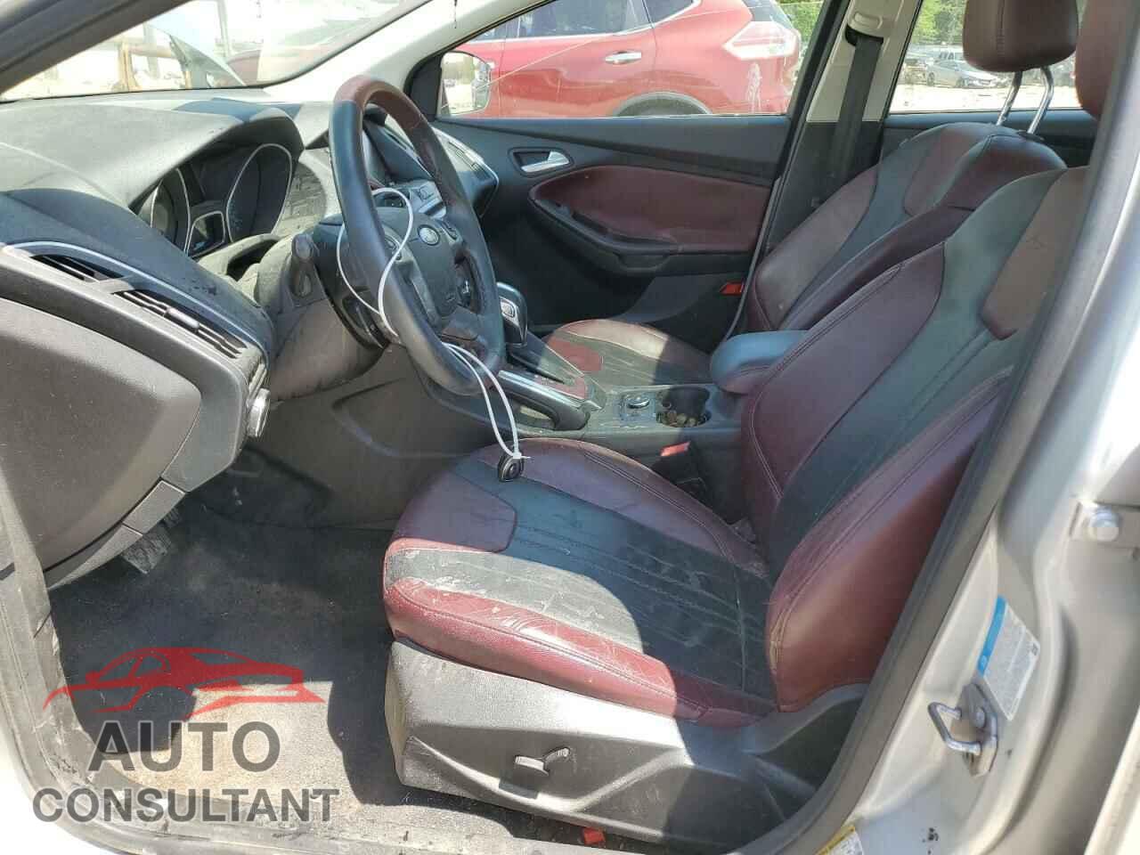 FORD FOCUS 2012 - 1FAHP3J2XCL187675