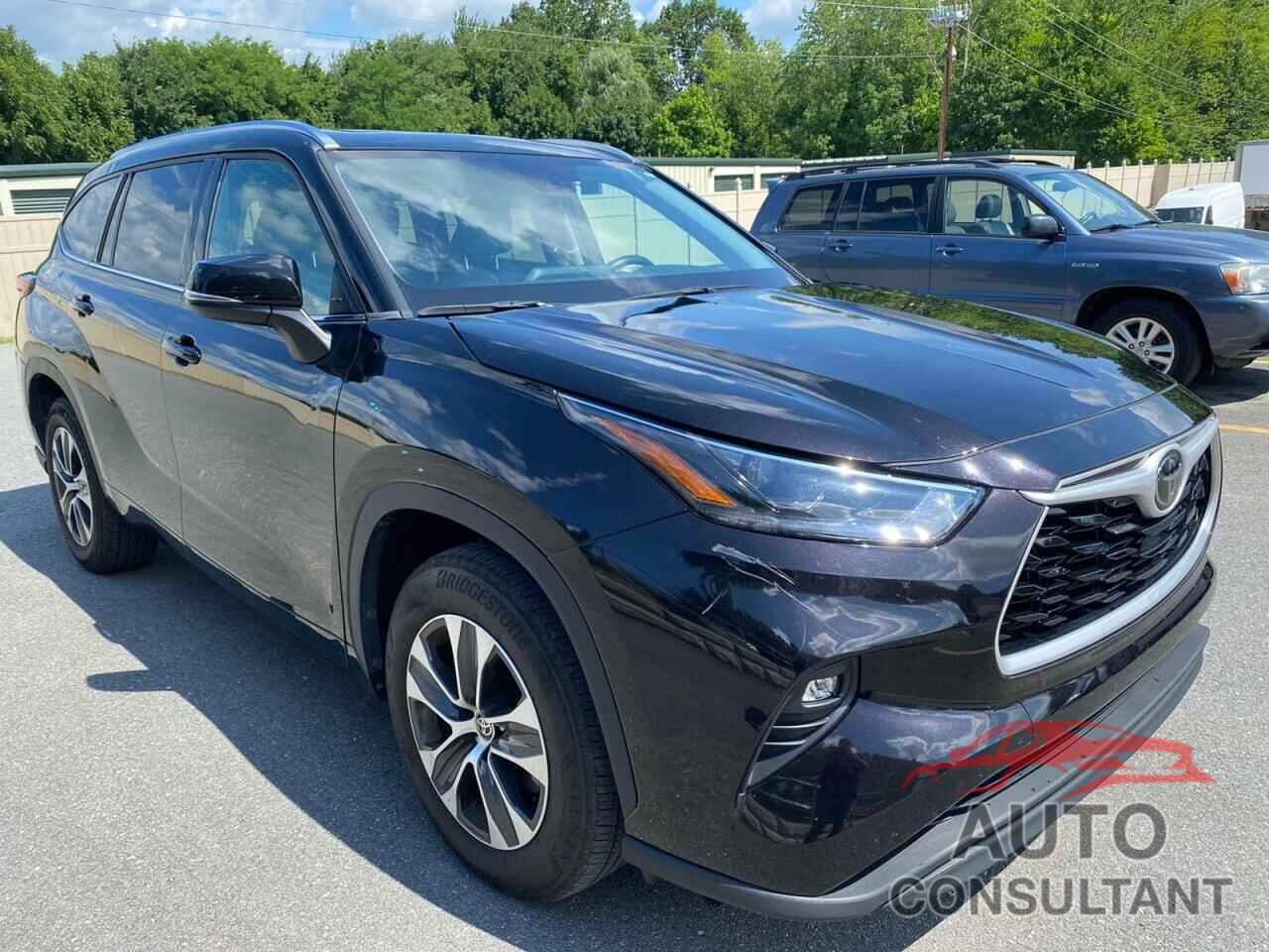 TOYOTA HIGHLANDER 2021 - 5TDGZRAH6MS040888