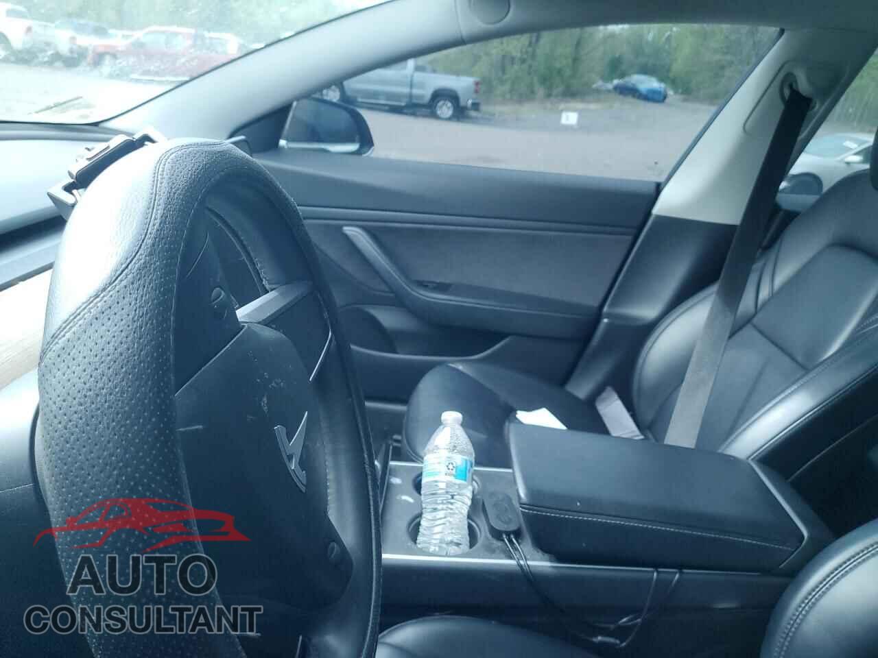 TESLA MODEL 3 2019 - 5YJ3E1EA7KF410711