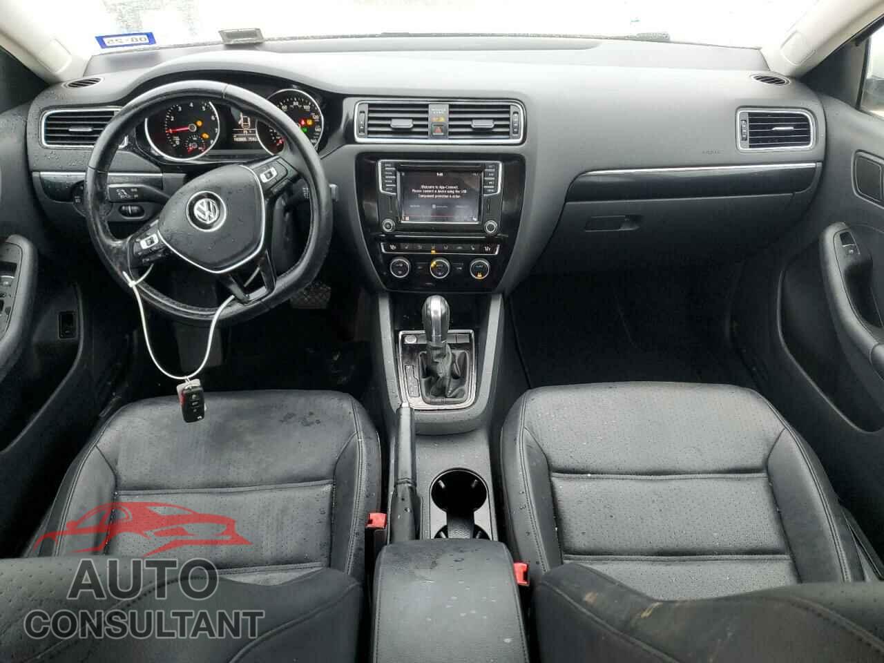 VOLKSWAGEN JETTA 2017 - 3VWL17AJ3HM207479
