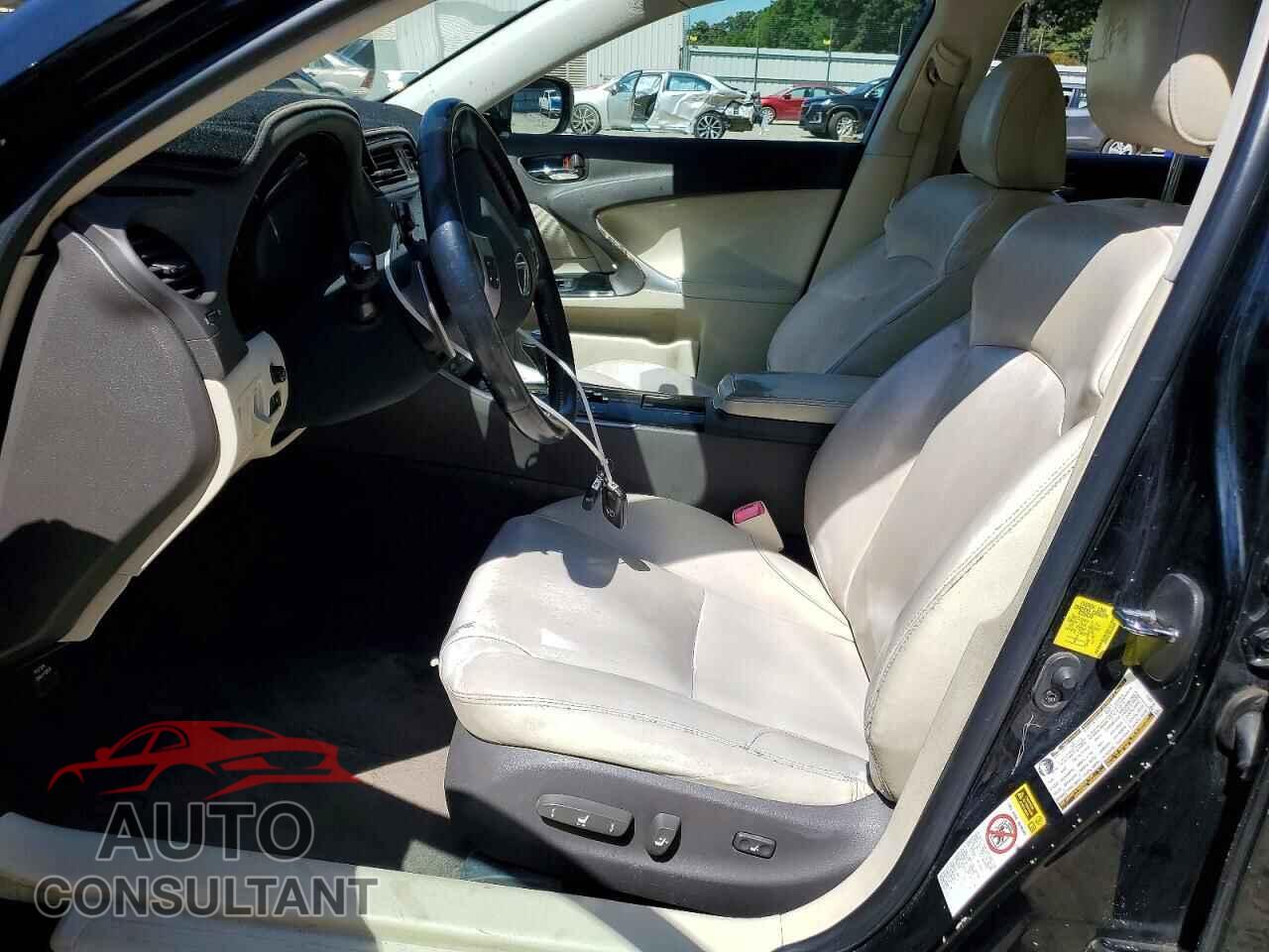 LEXUS IS 2011 - JTHBF5C29B5150467
