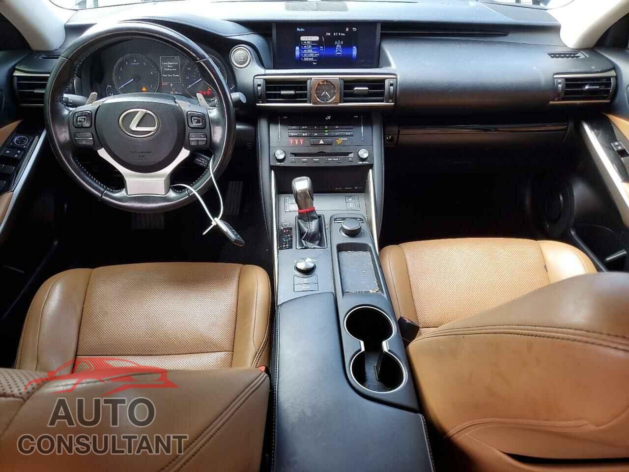 LEXUS IS 2017 - JTHCM1D27H5017619