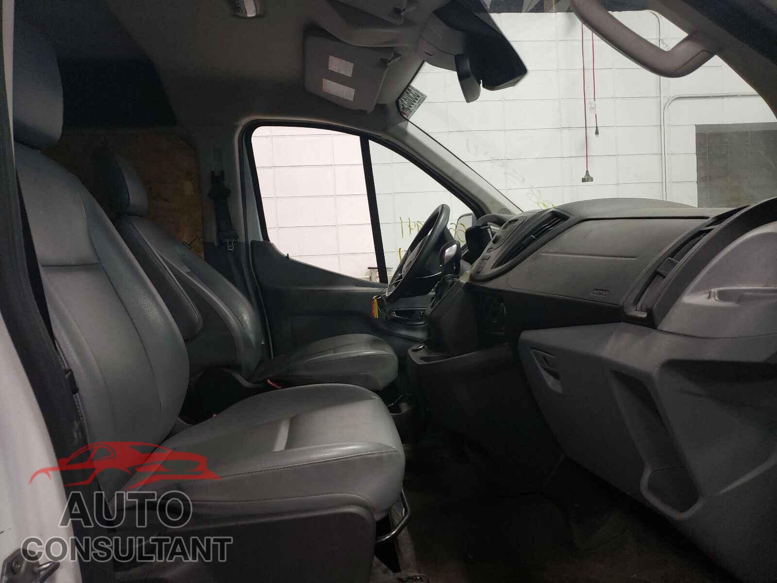 FORD TRANSIT CO 2018 - 1FTYE9ZM9JKB02806