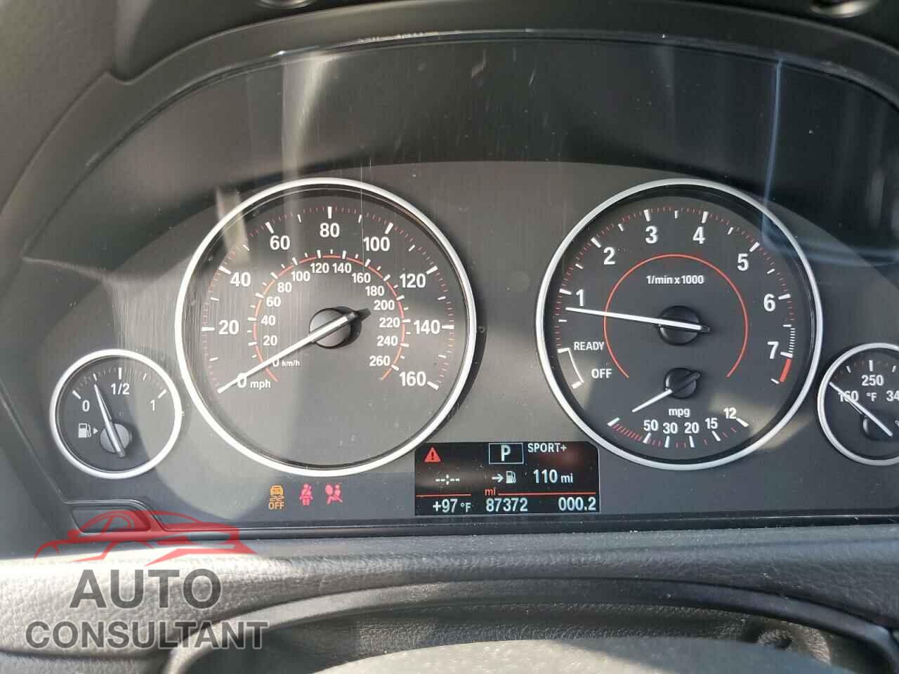 BMW 3 SERIES 2016 - WBA8E3G55GNU02467
