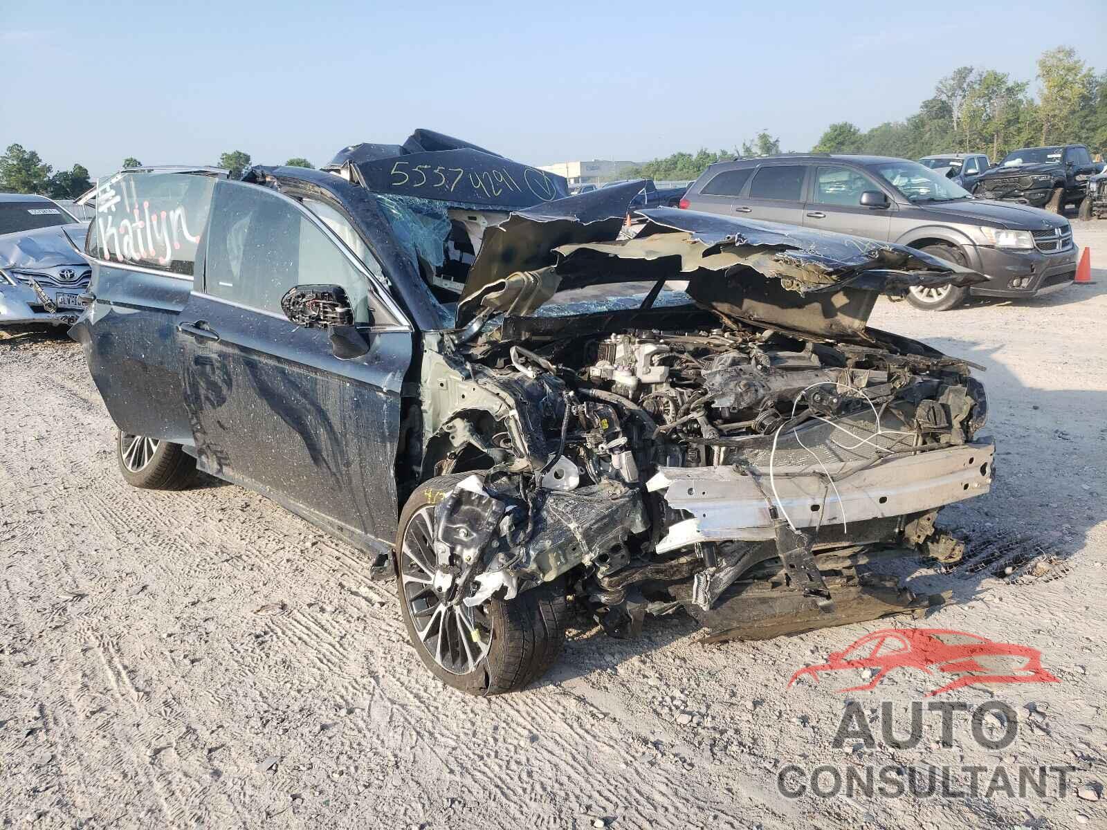 TOYOTA CAMRY 2019 - 4T1B11HK9KU693952