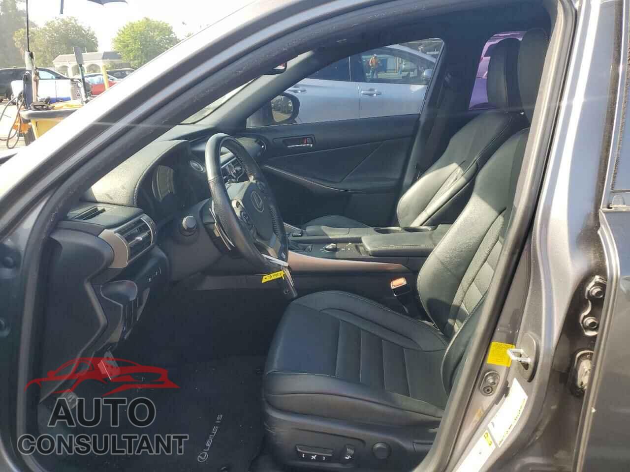 LEXUS IS 2016 - JTHBA1D26G5017162