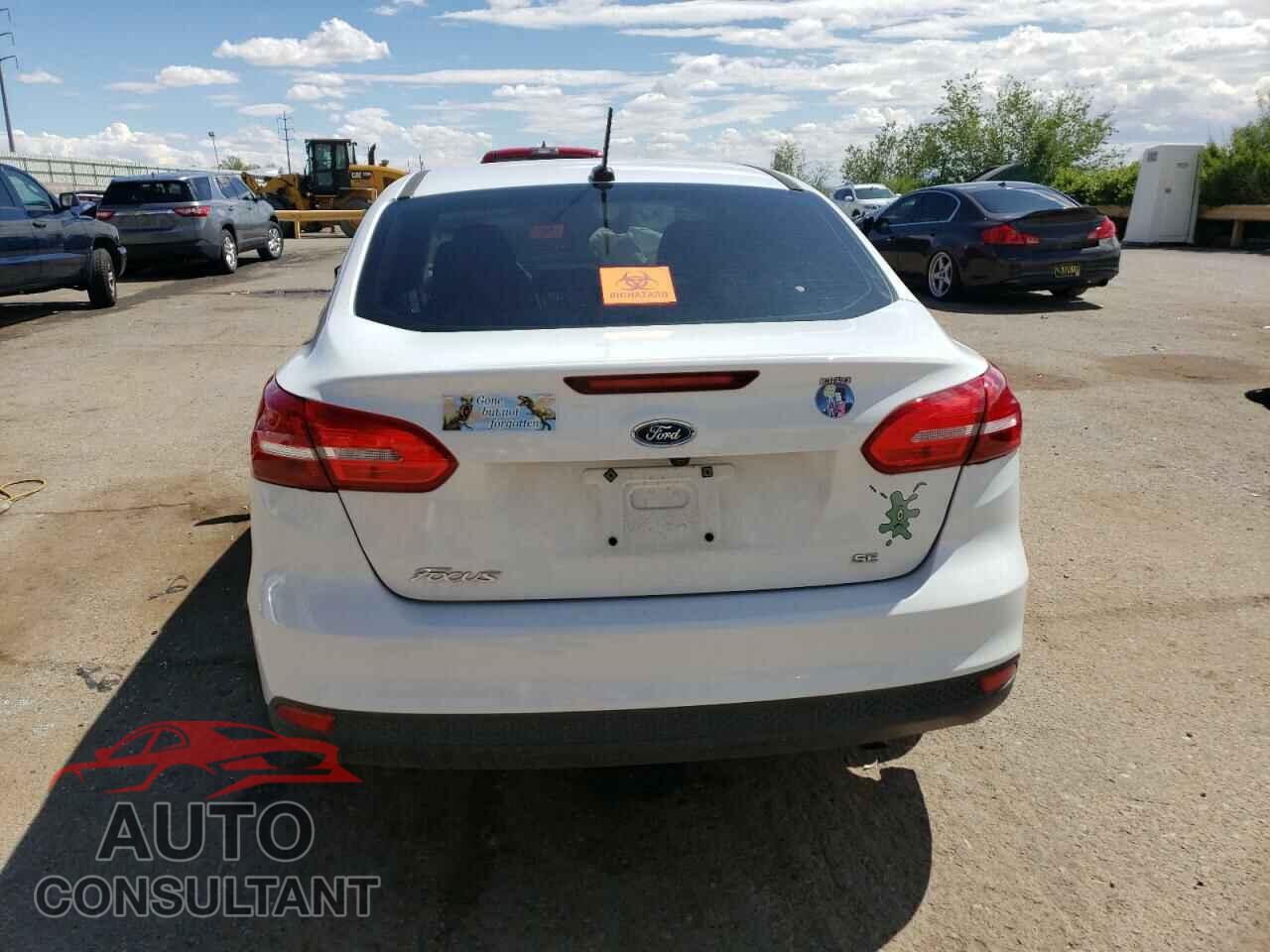 FORD FOCUS 2017 - 1FADP3F21HL300654