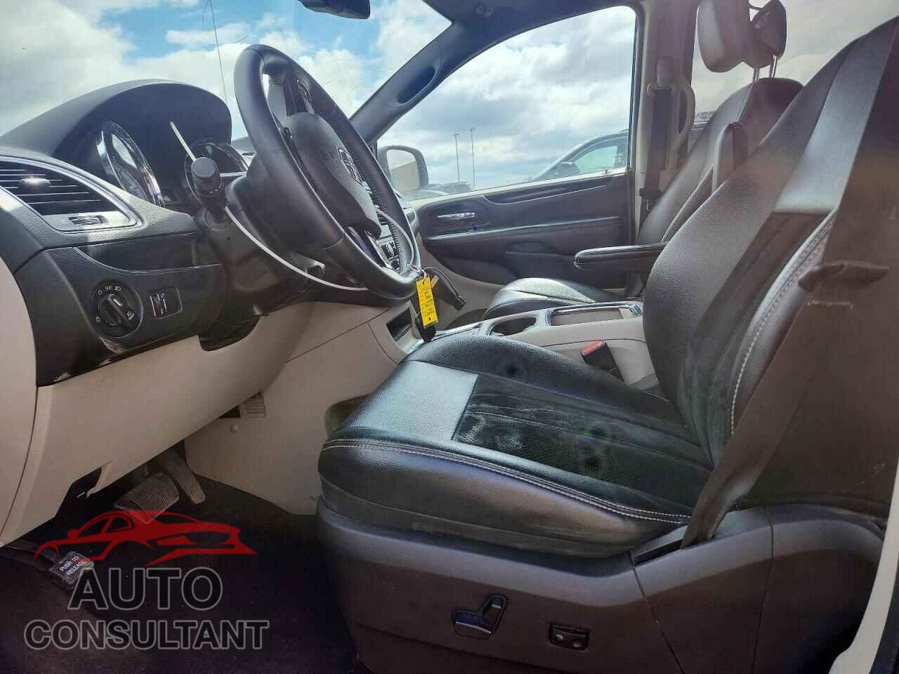 DODGE CARAVAN 2015 - 2C4RDGBG7FR664082