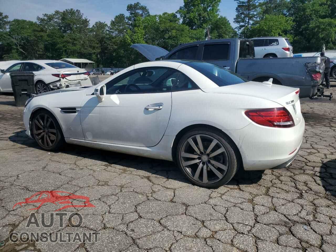 MERCEDES-BENZ SLC-CLASS 2017 - WDDPK3JAXHF128973