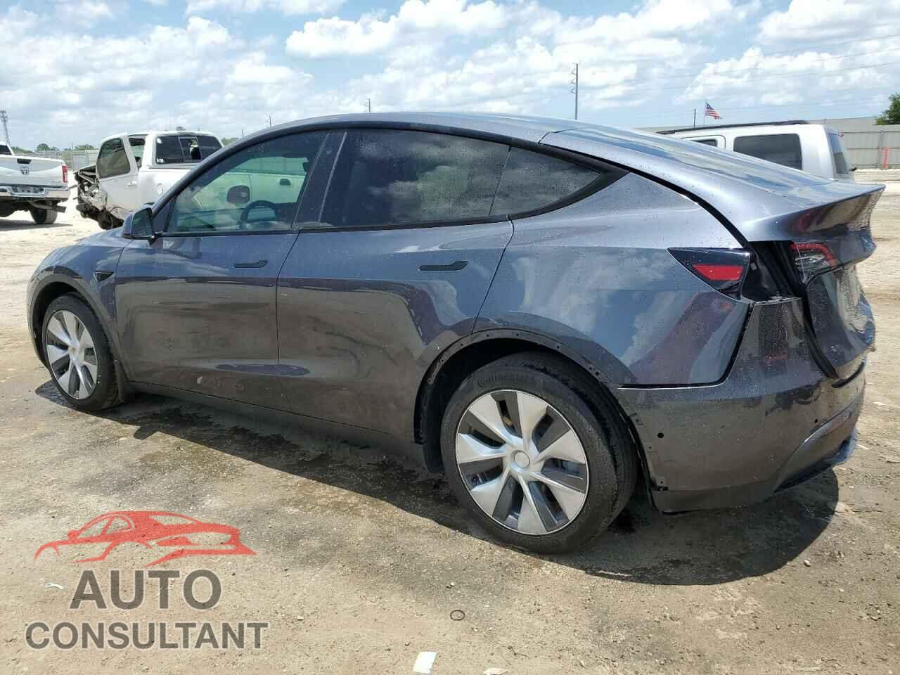 TESLA MODEL Y 2022 - 7SAYGAEEXNF427870