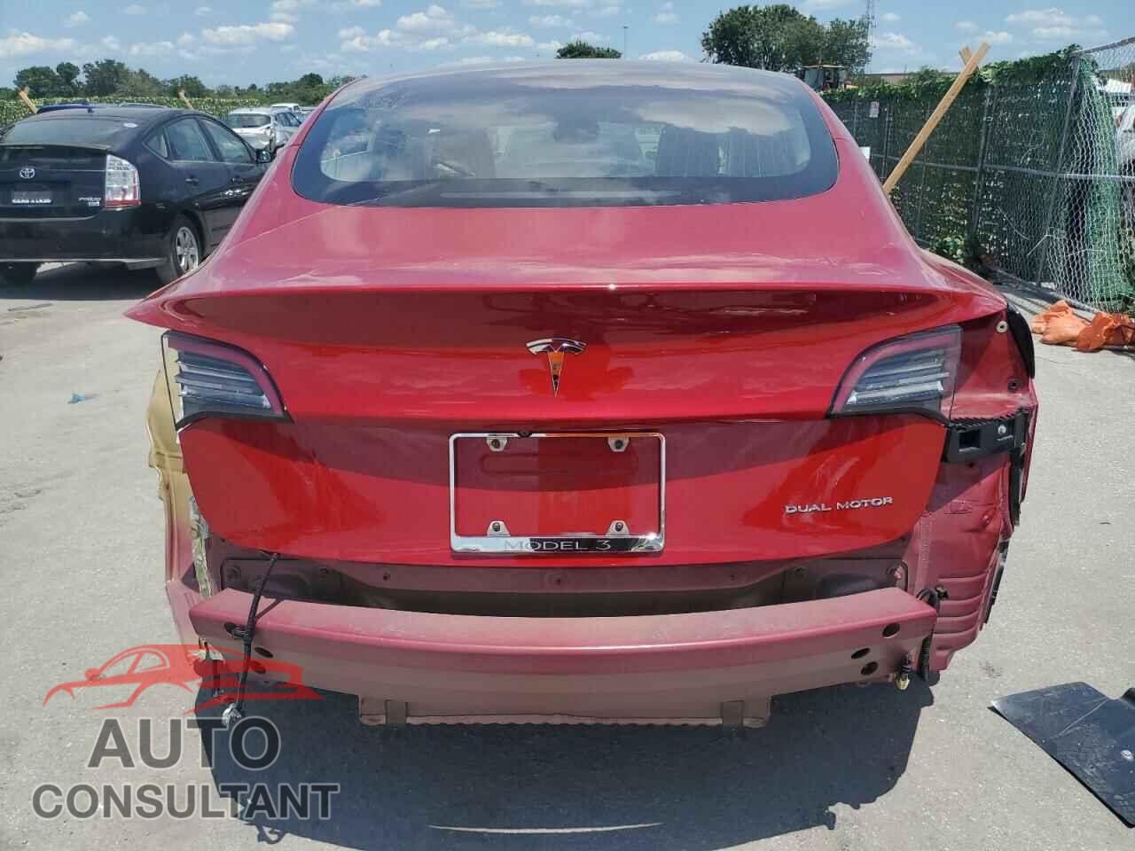 TESLA MODEL 3 2018 - 5YJ3E1EB8JF054552
